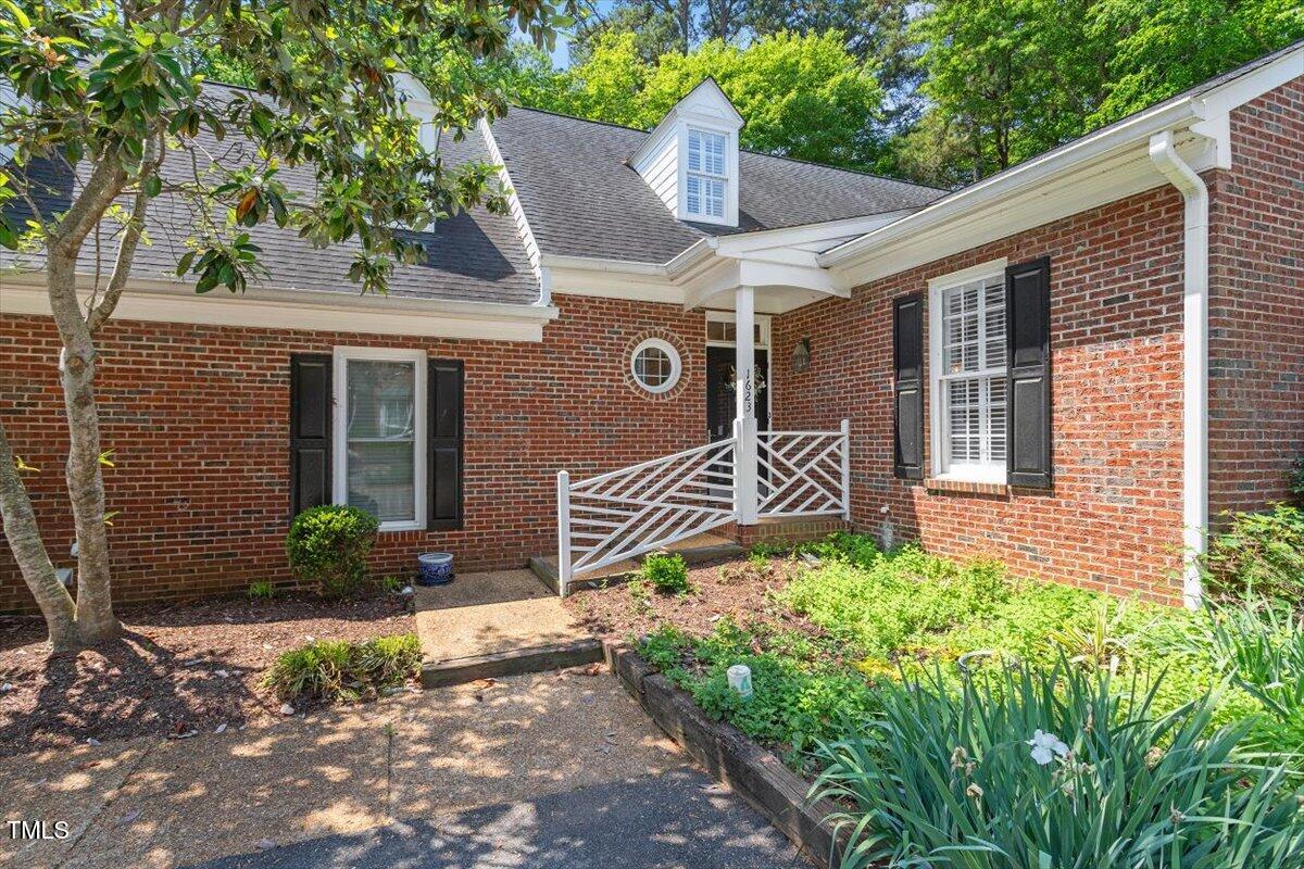 1623 Village Glenn Drive