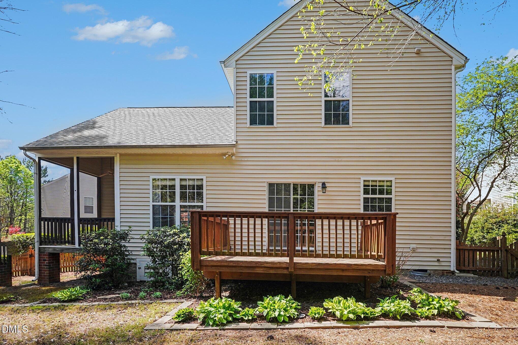 1713 Magnolia Oak Place