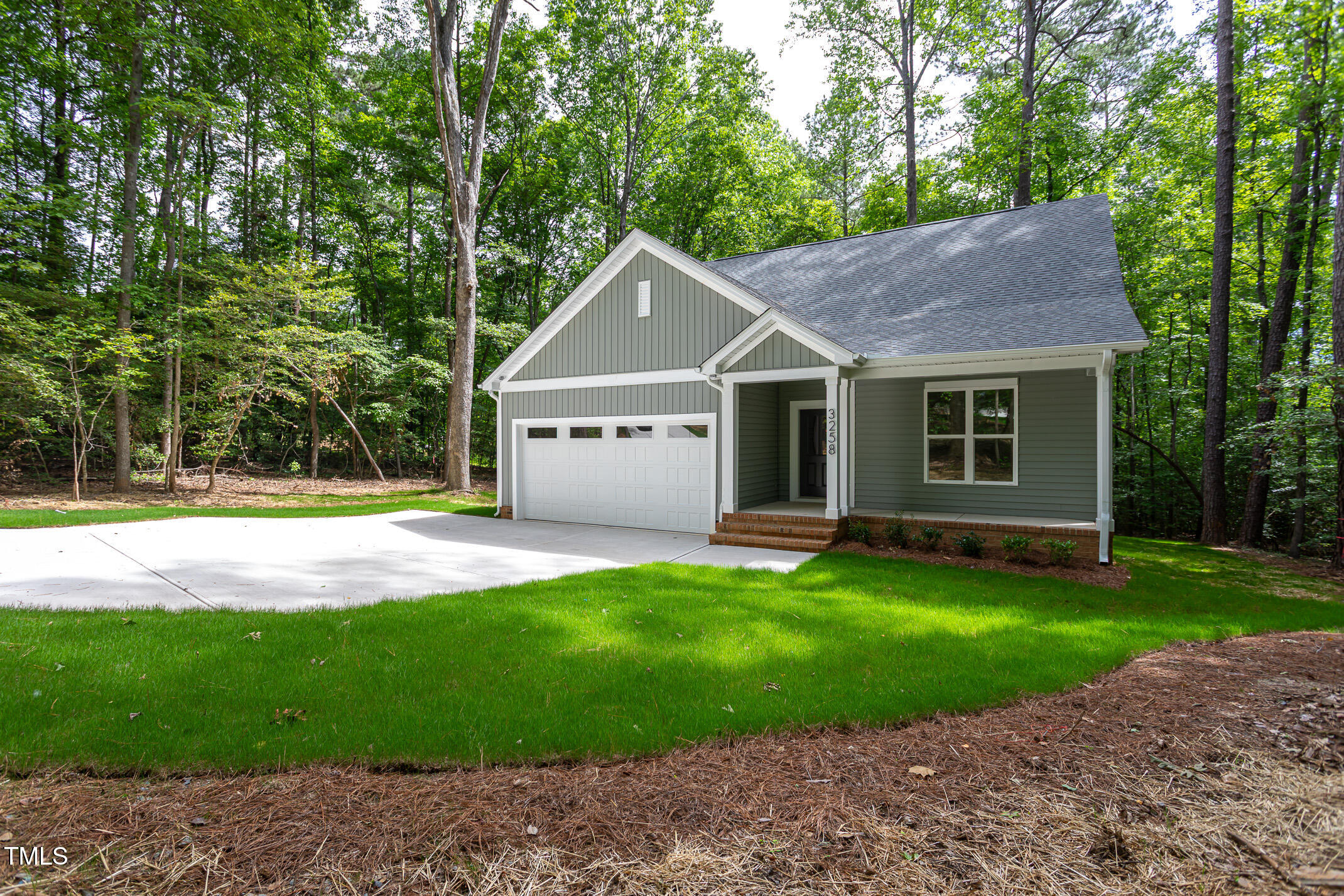 3258 Yorkshire Circle