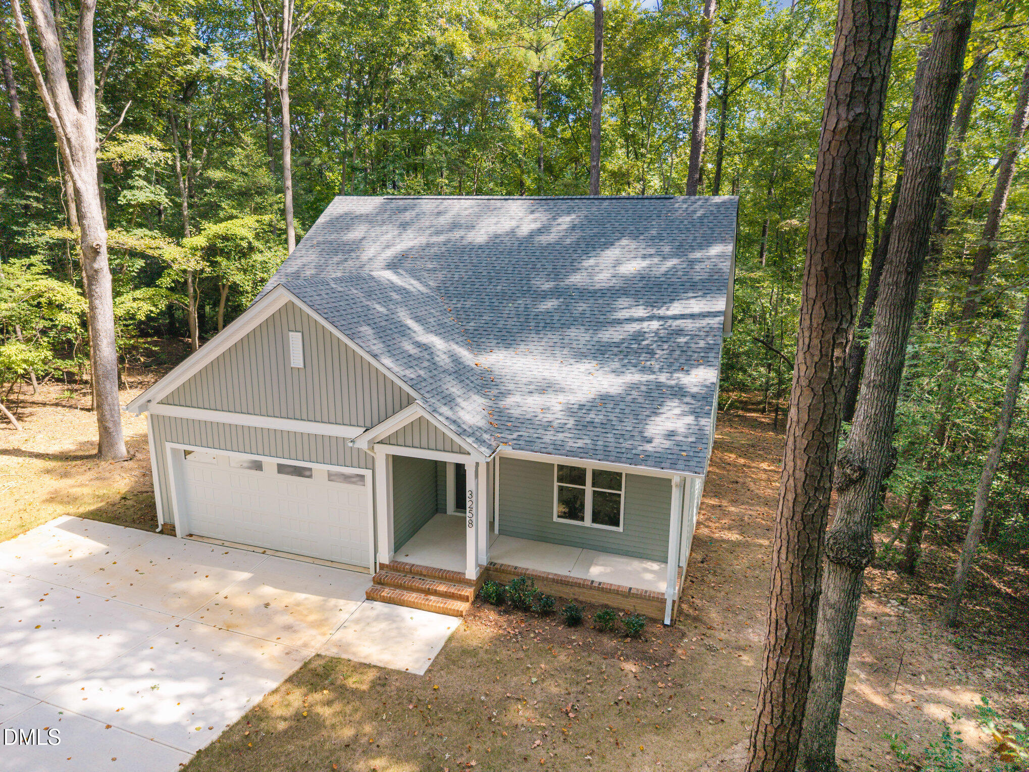 3258 Yorkshire Circle