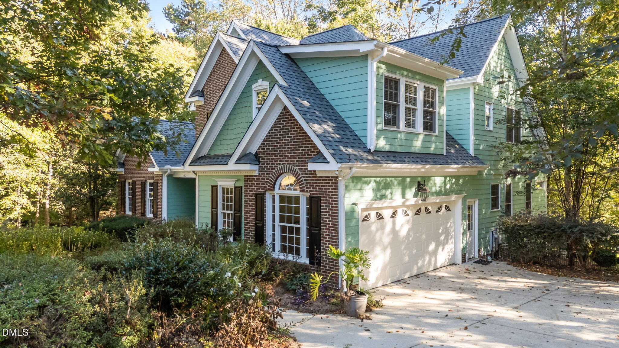 592 W Walker Woods Lane