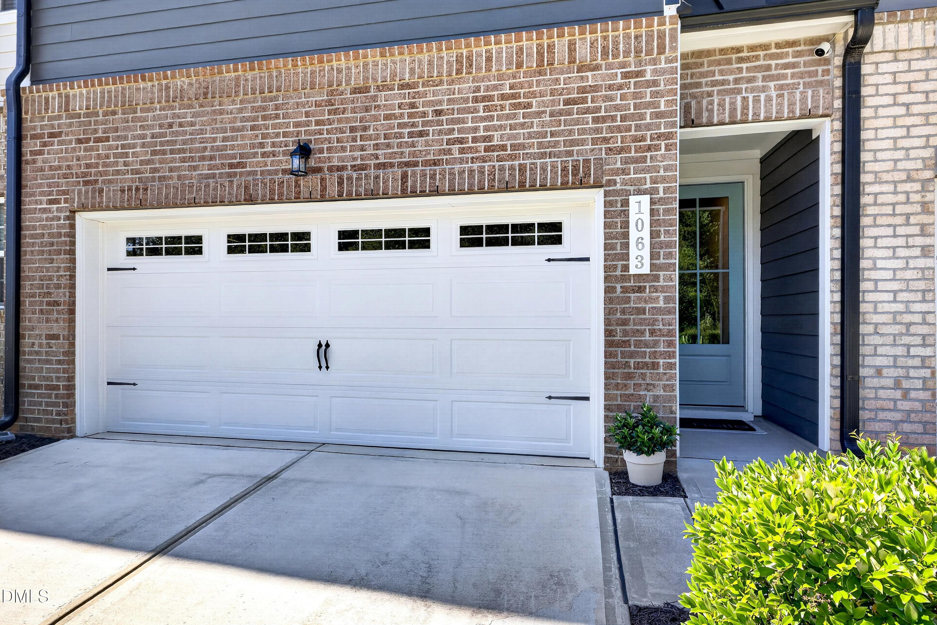 1063 Danvers Loop