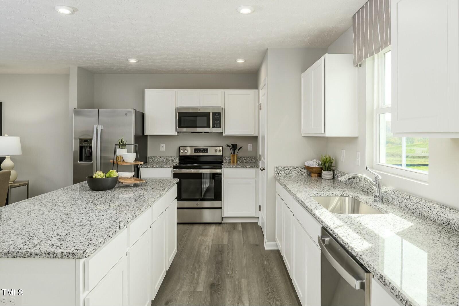 4185 Mantis Court