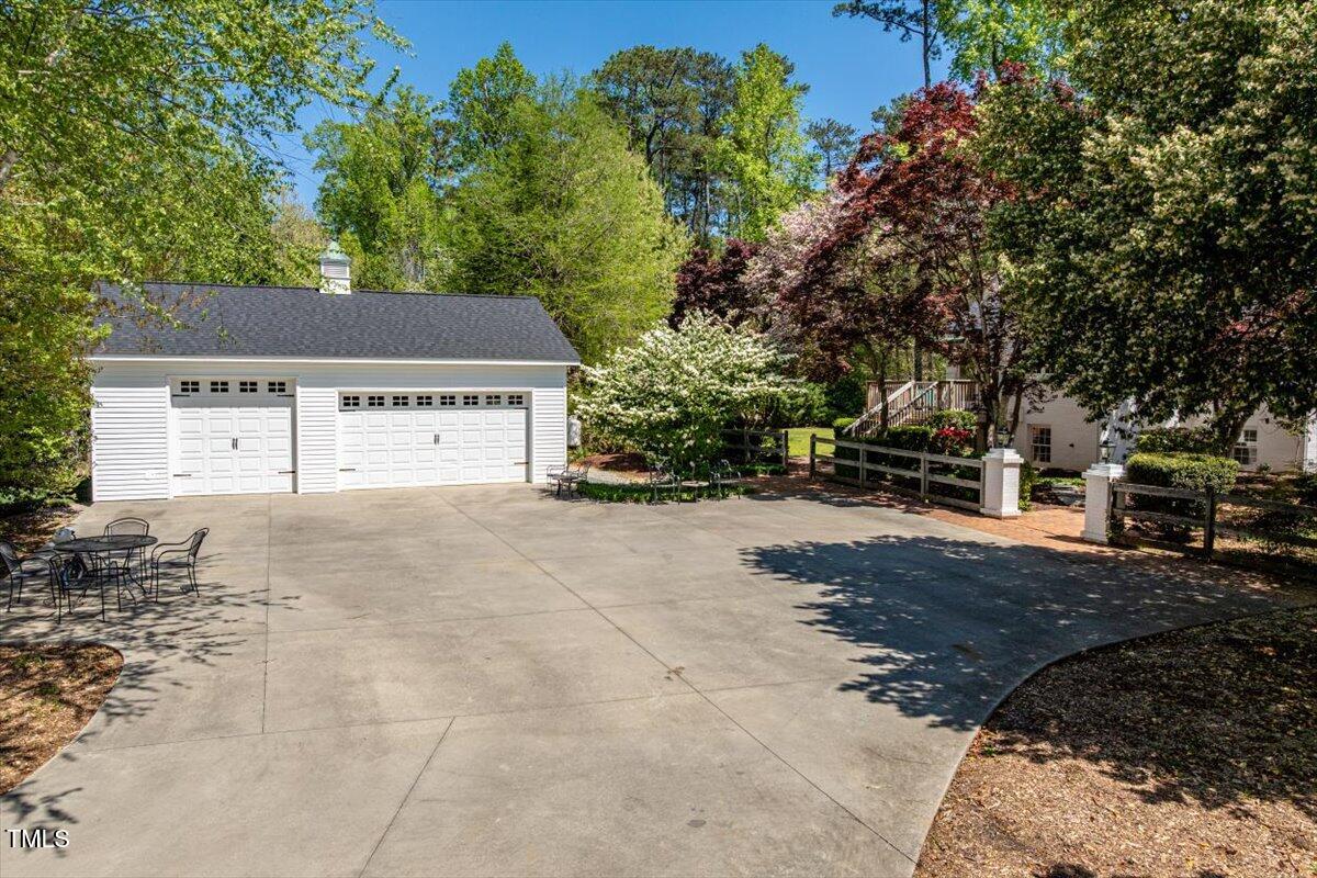 5212 Theys Road