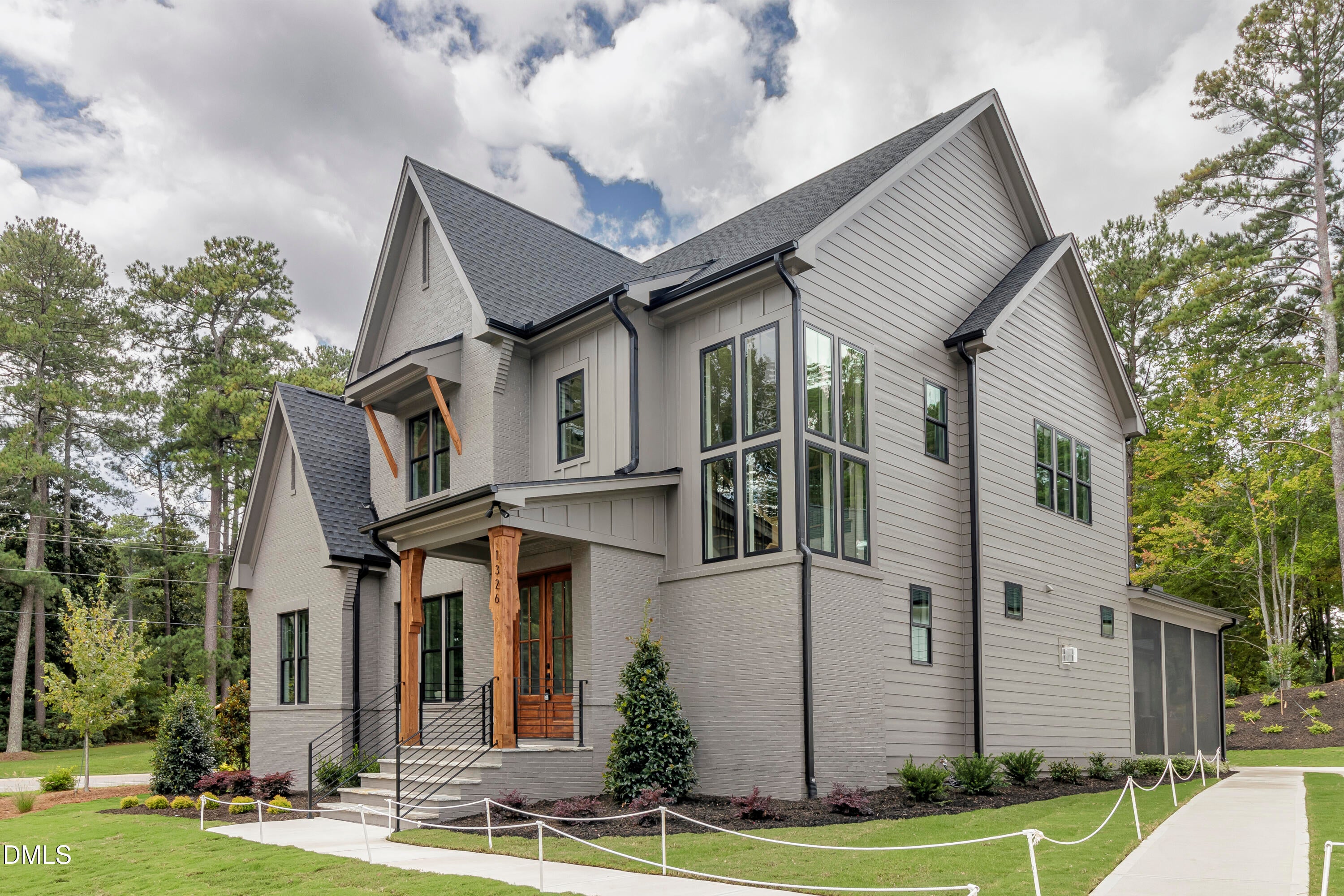 609 N Salem Street
