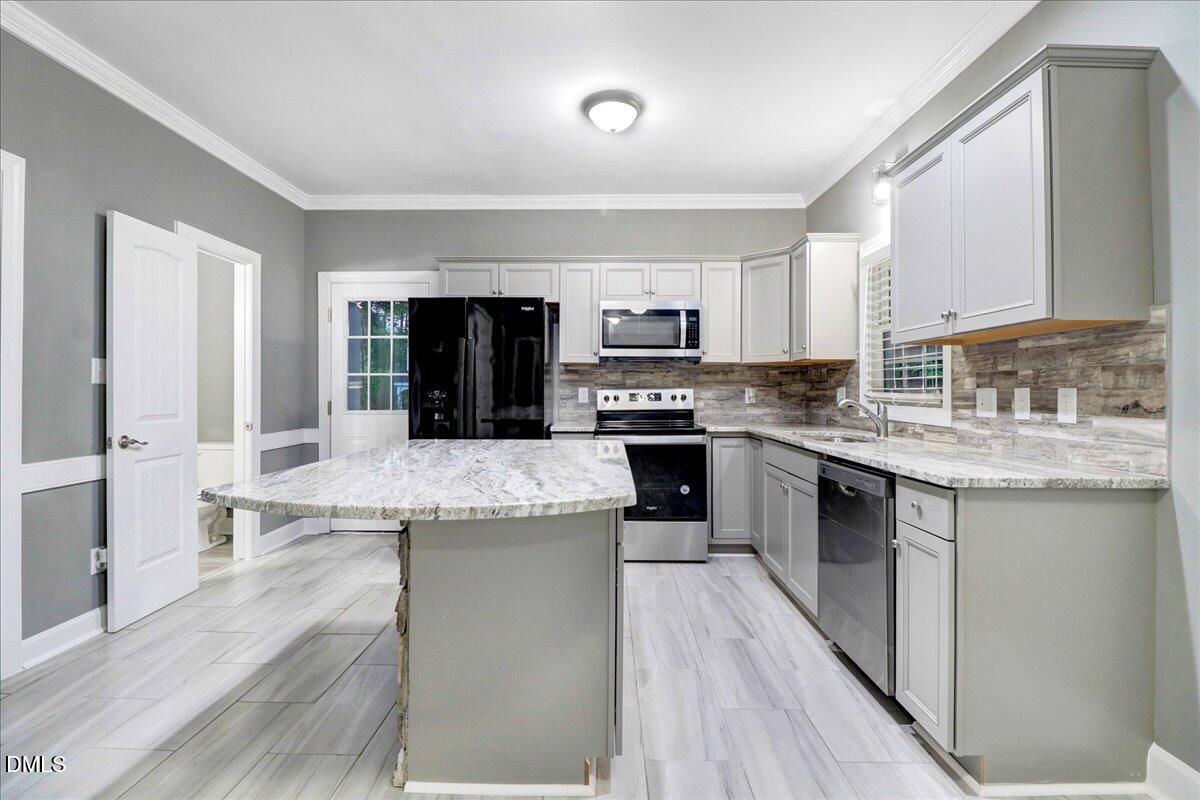 3905 Crosswinds Drive