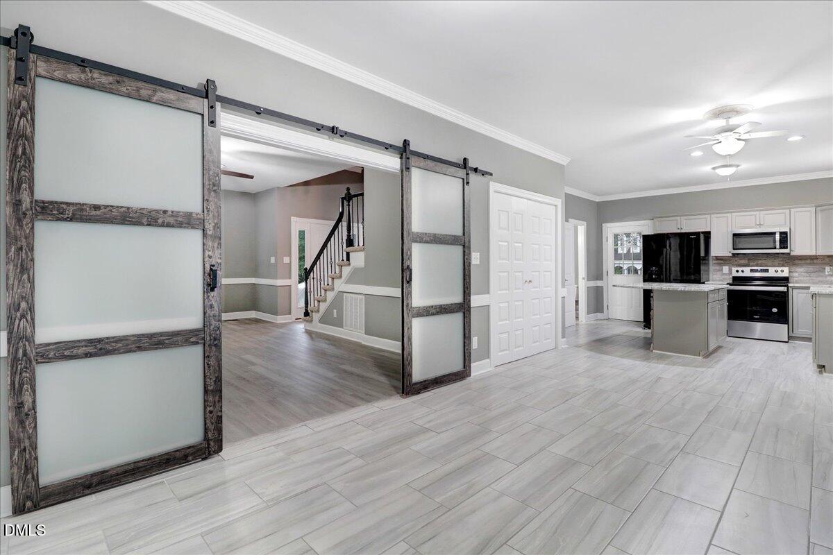 3905 Crosswinds Drive