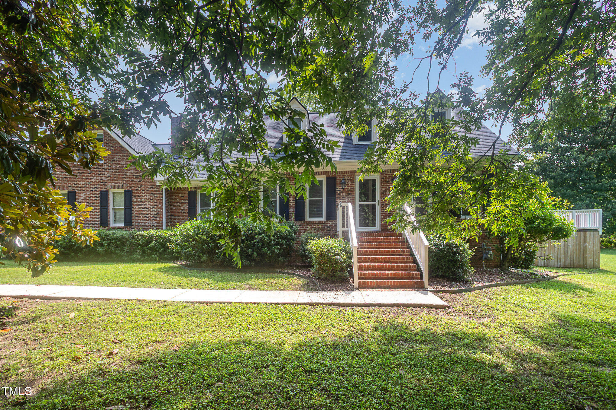 3913 Littlefield Court