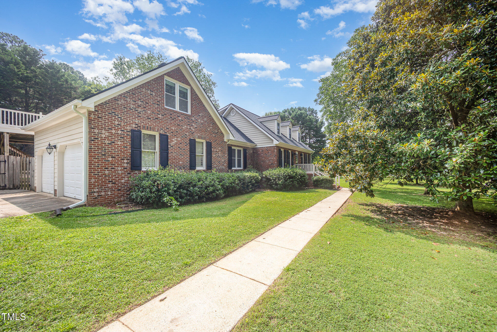 3913 Littlefield Court