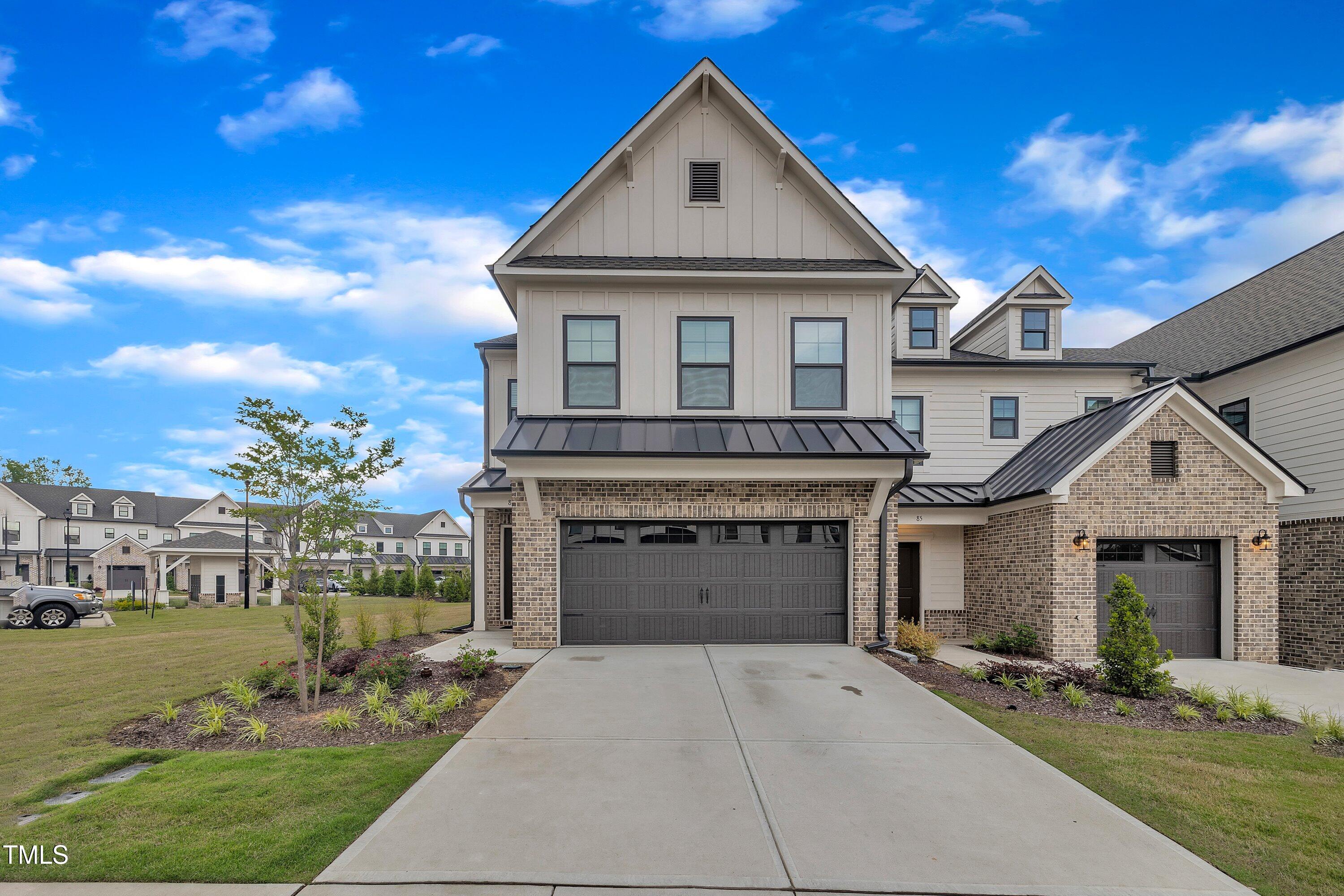 81 Paperwhite Place 213