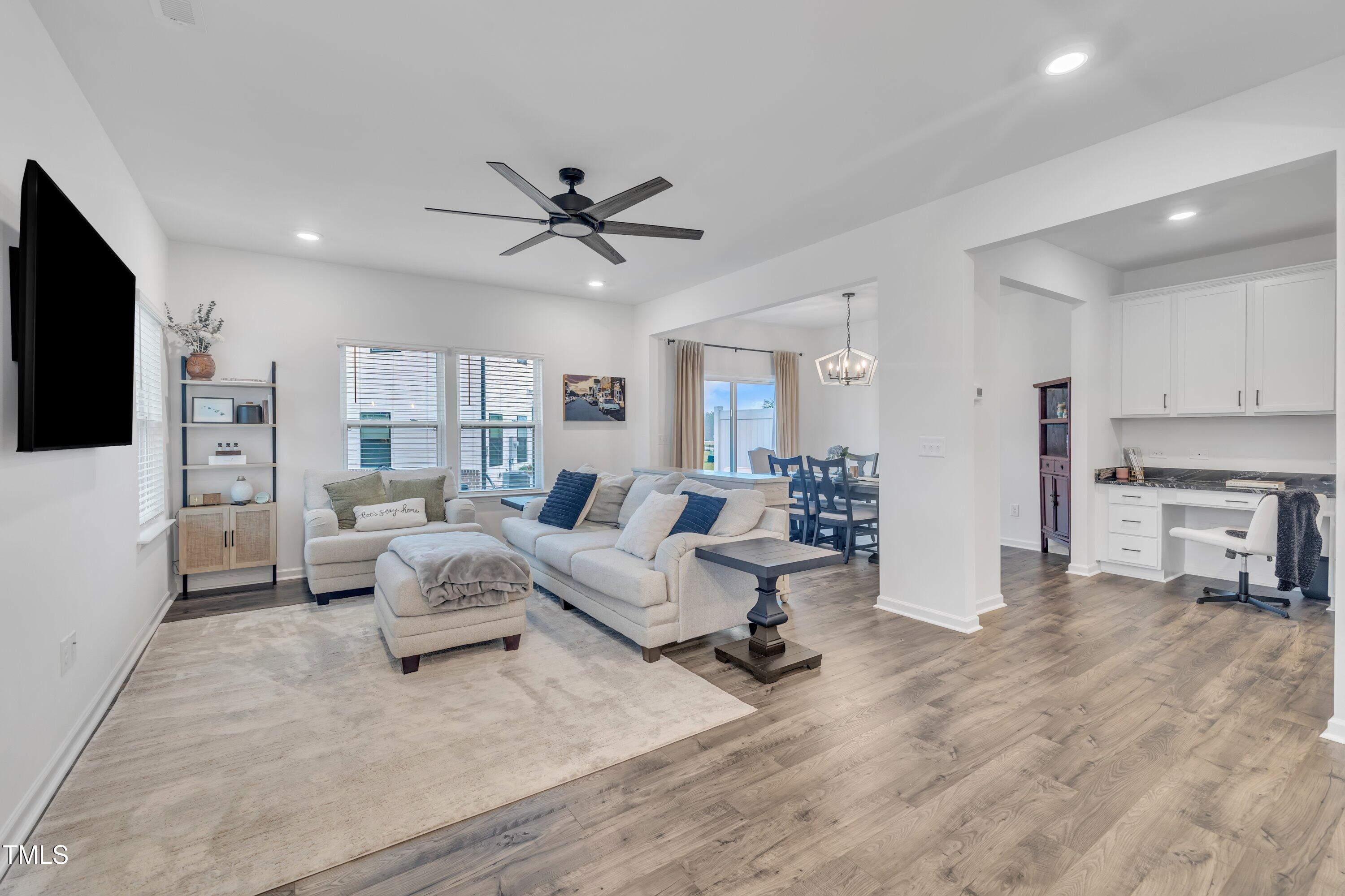 81 Paperwhite Place 213