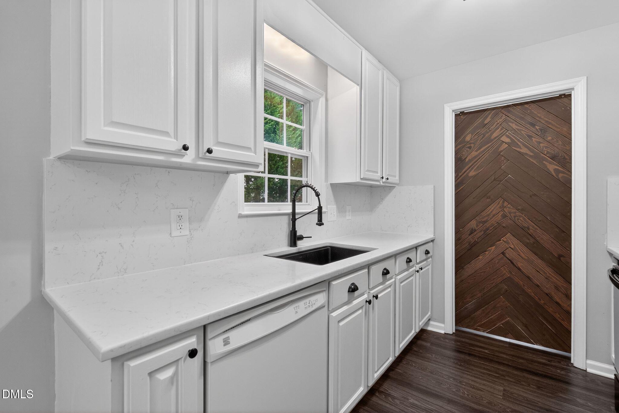 935 S Willhaven Drive