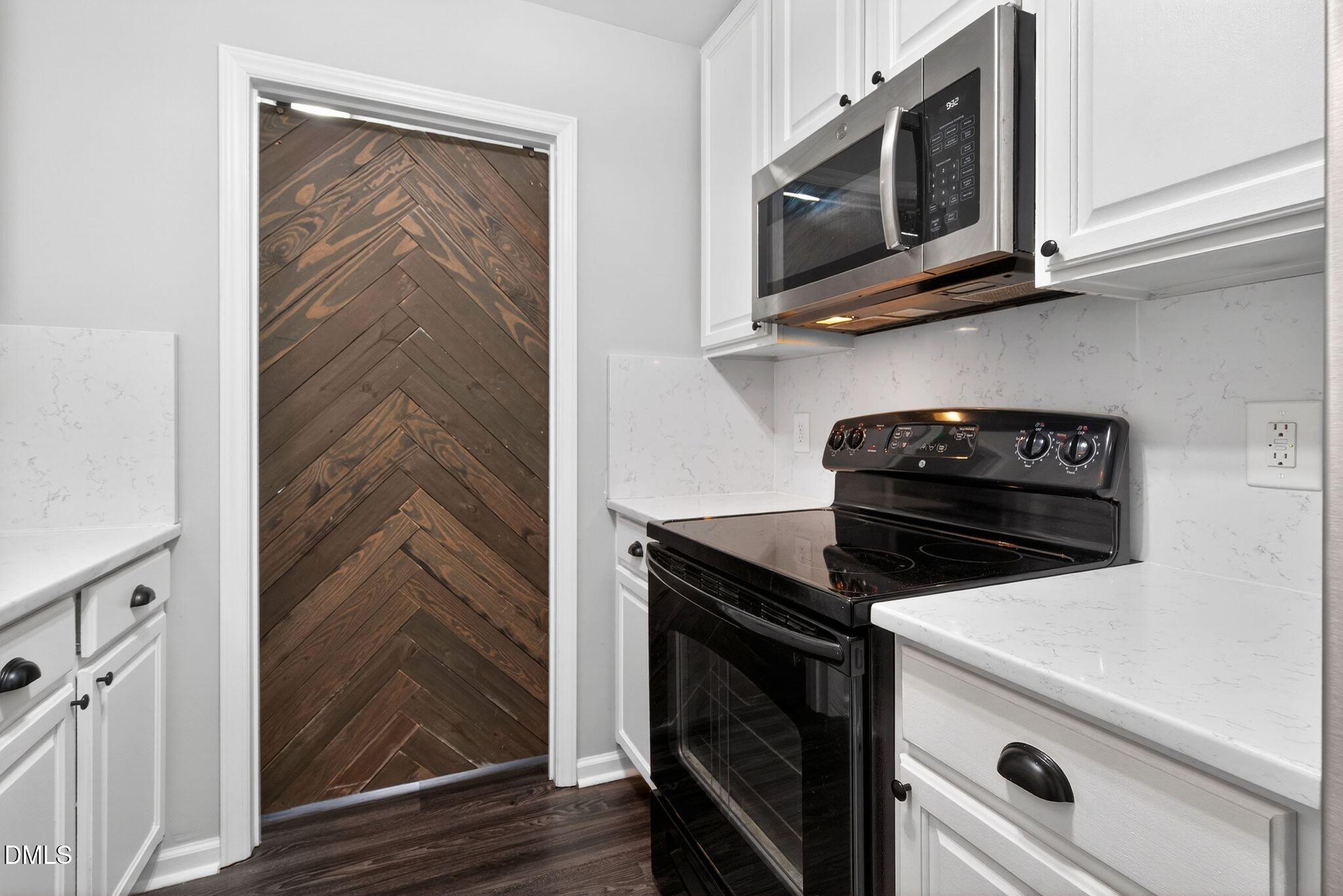 935 S Willhaven Drive