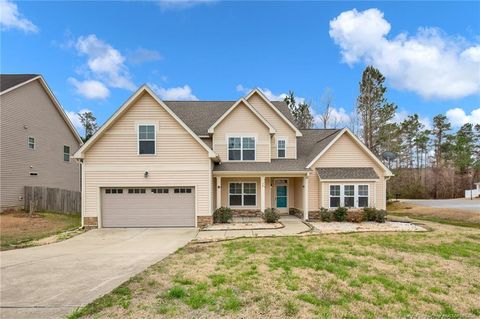 16 Shelby Street Spring Lake NC 28390