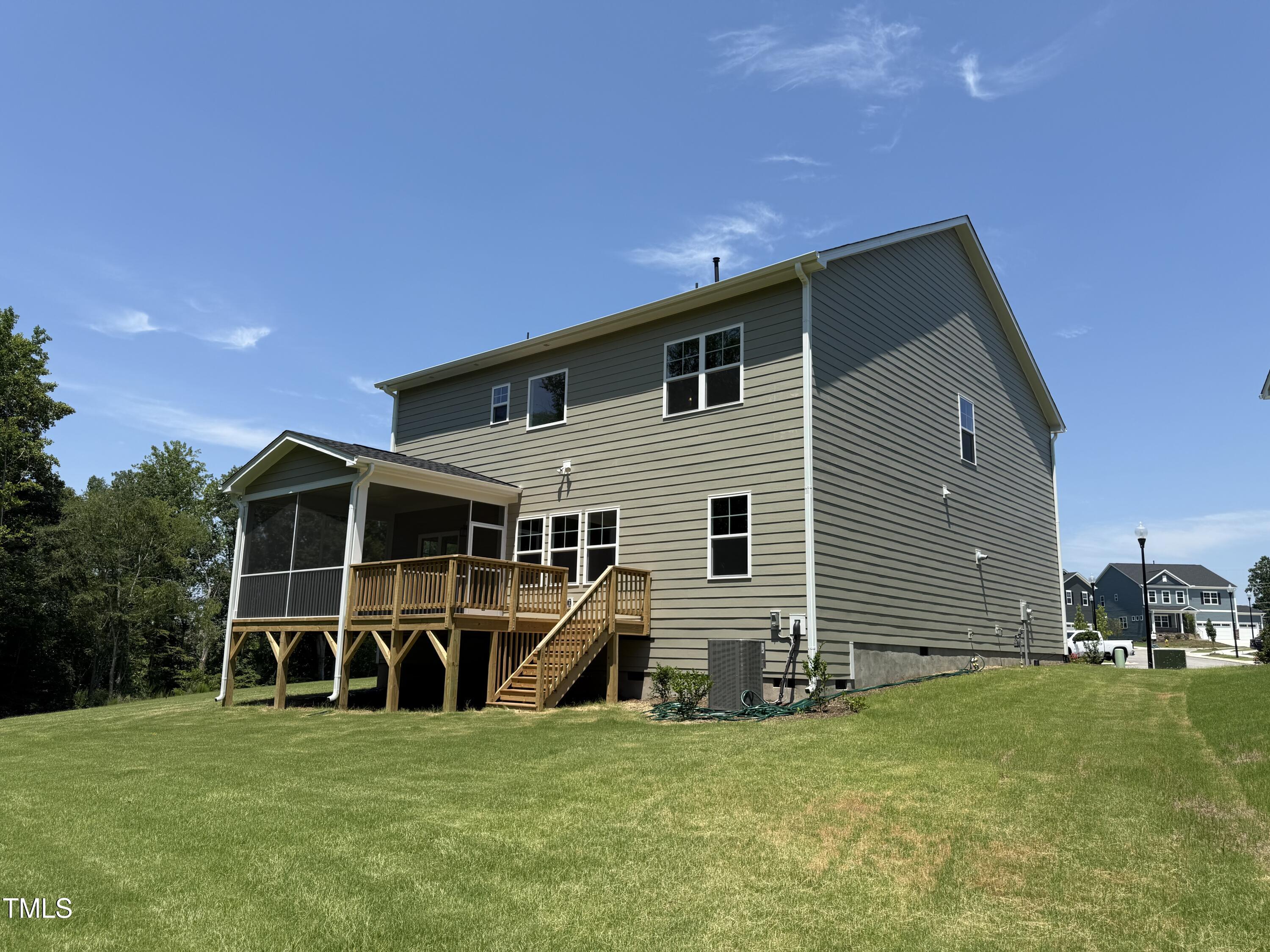901 Thimbleweed Way