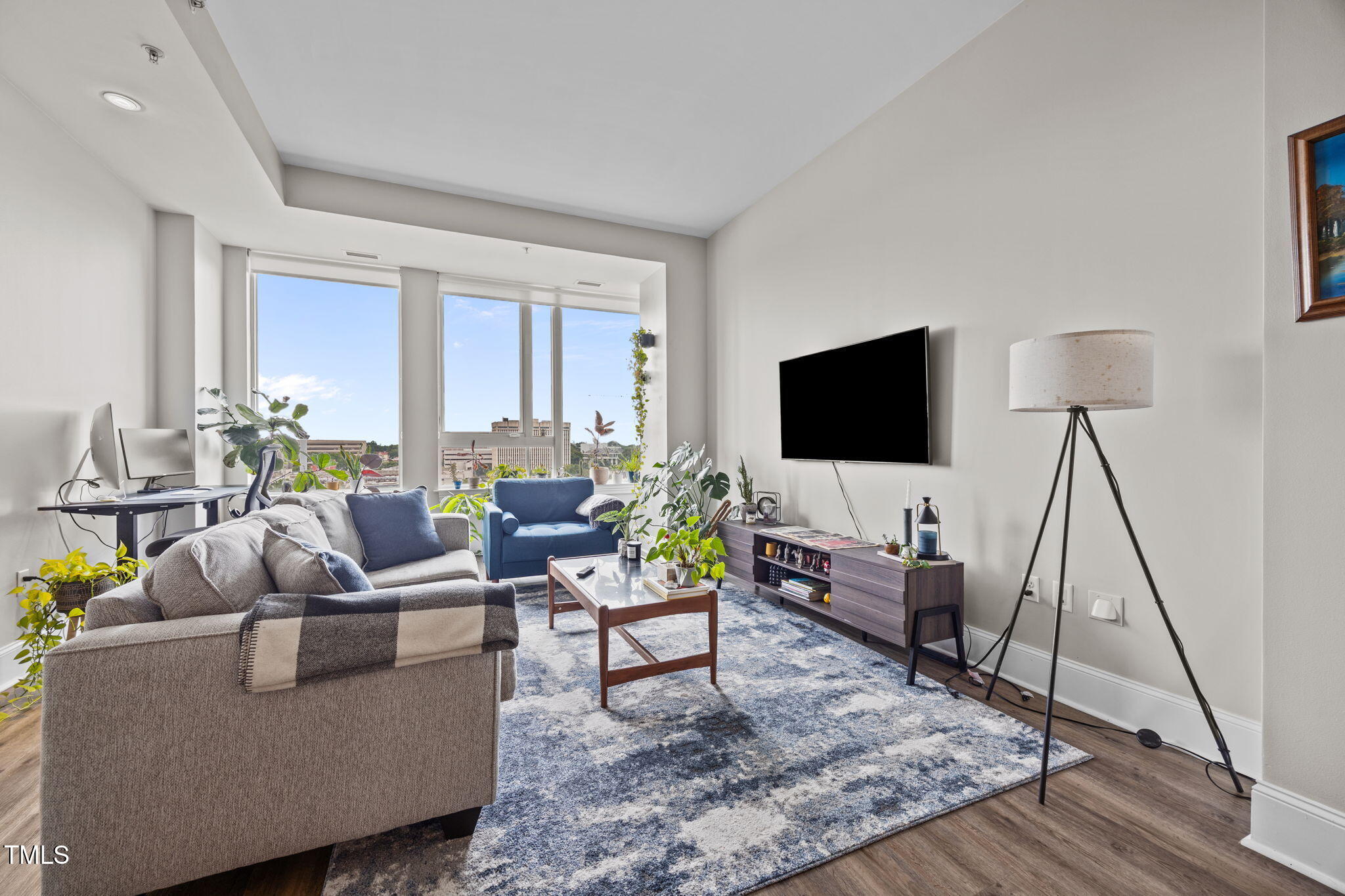 400 W North Street 1028