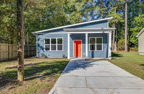 812 East Street Smithfield NC 27577