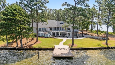106 Mace Point West End NC 27376