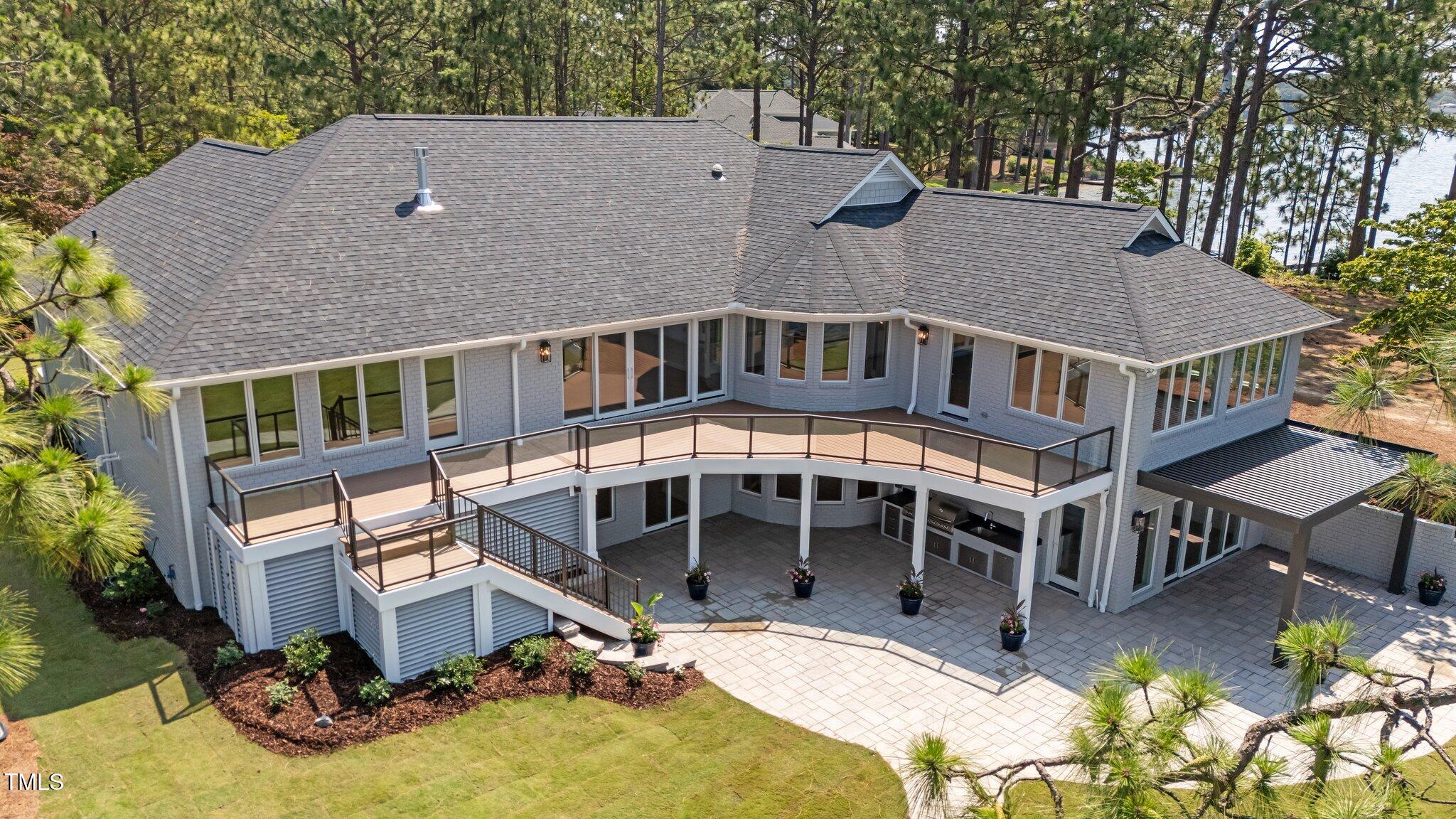 106 Mace Point