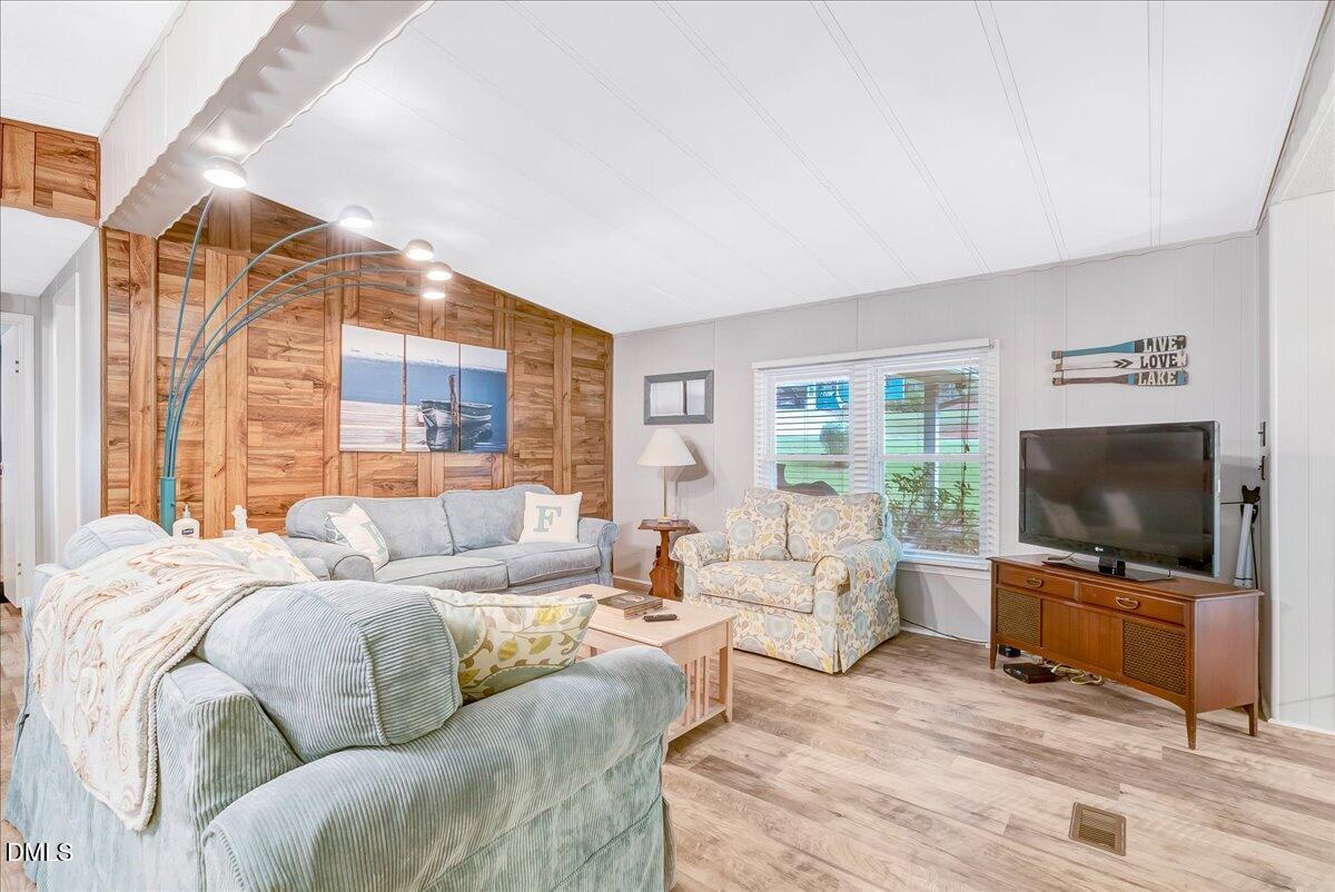 1070 Cedar Cove Road