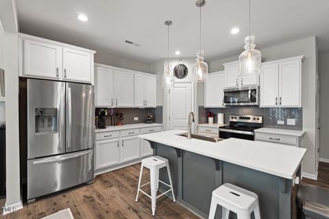 95 Little Leaf Lane Lane Clayton NC 27527
