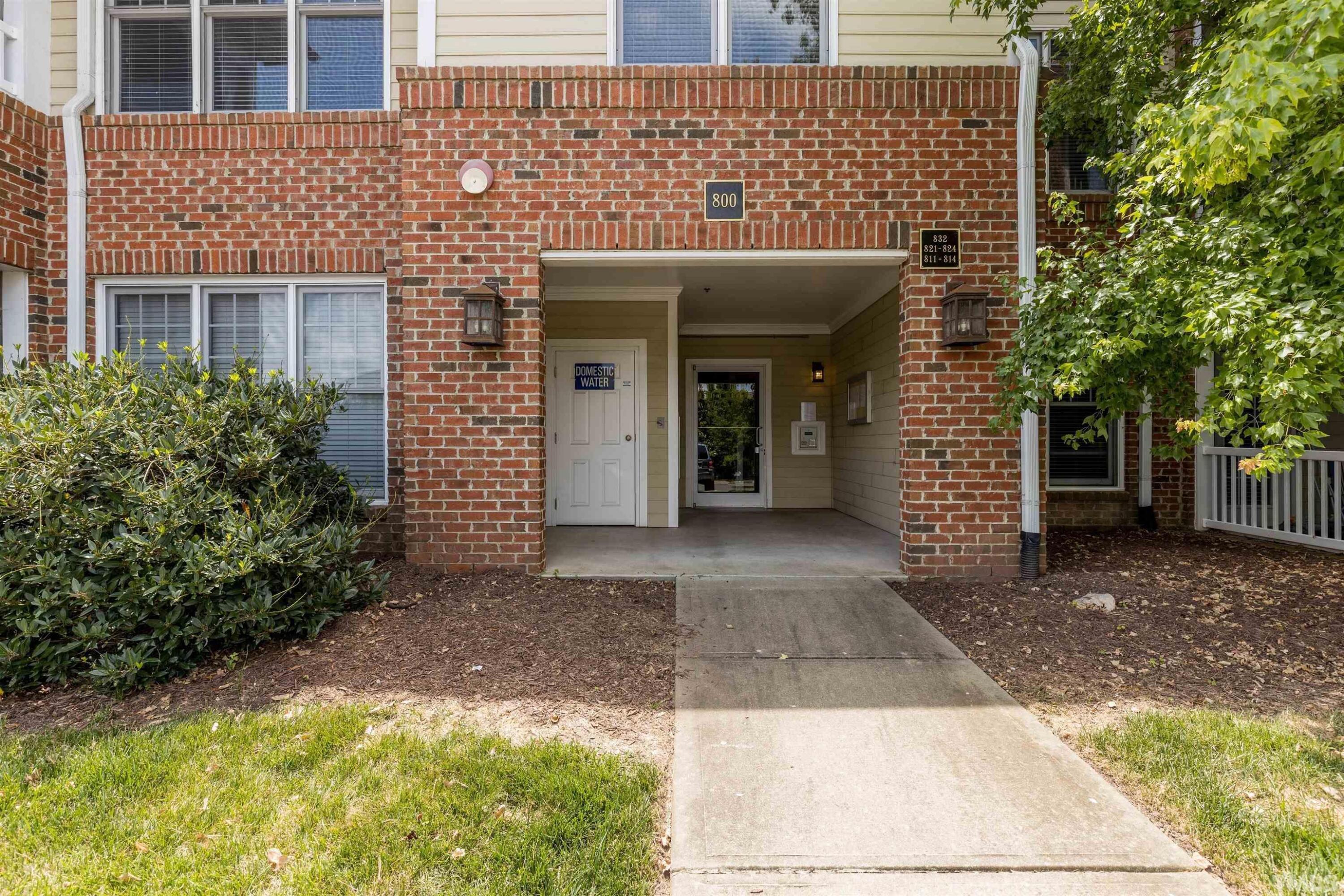 821 Waterford Lake Drive 821
