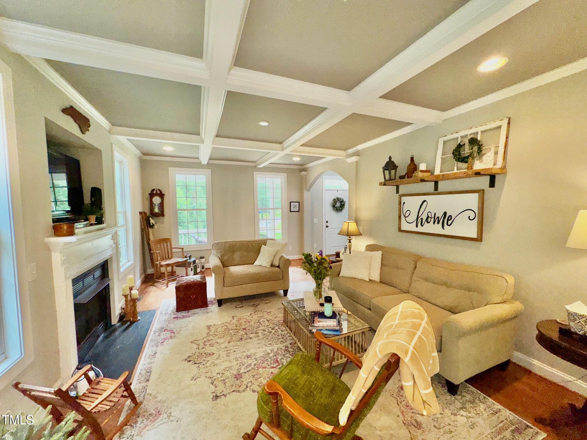 327 Beavertail Road