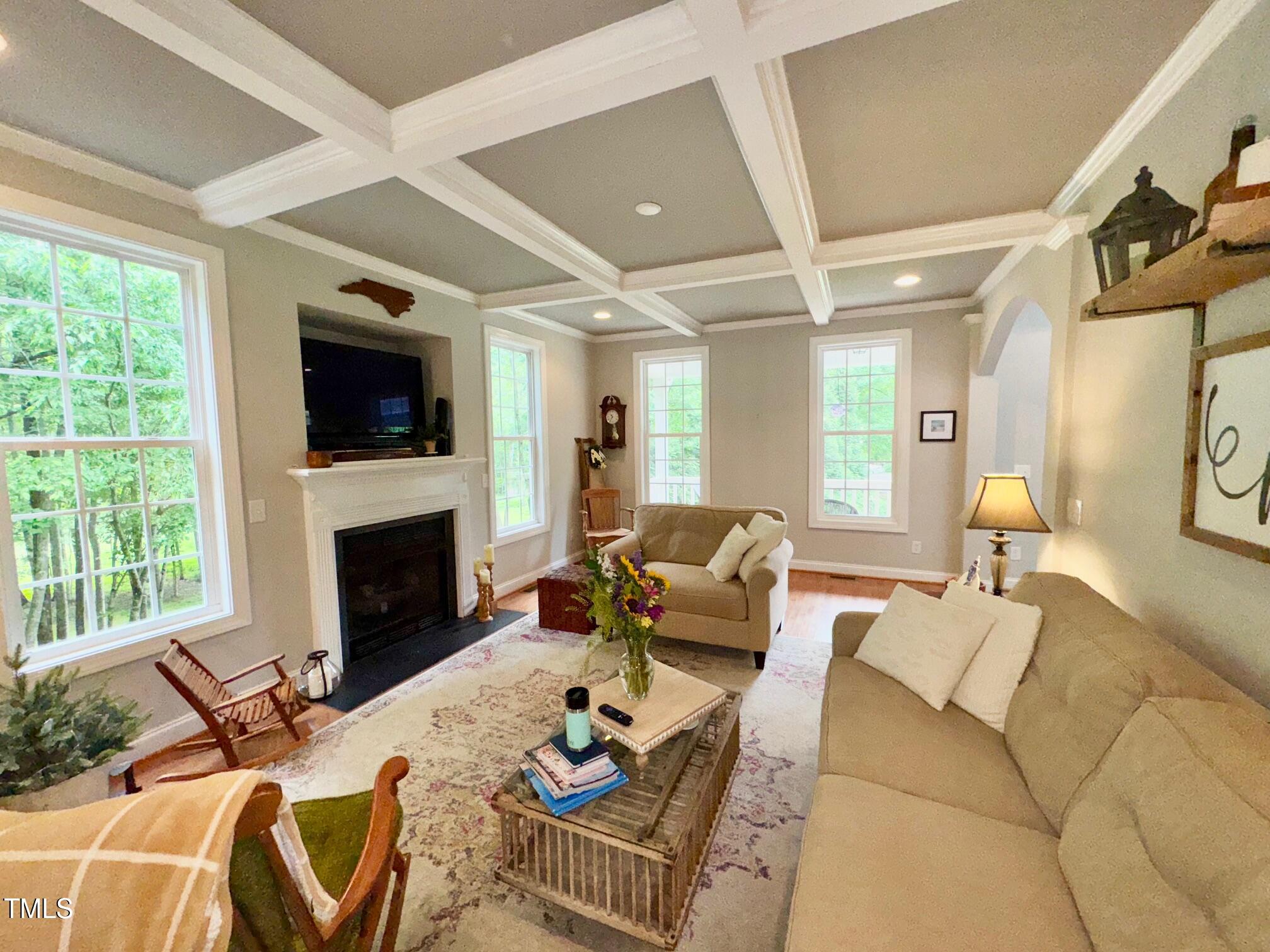 327 Beavertail Road