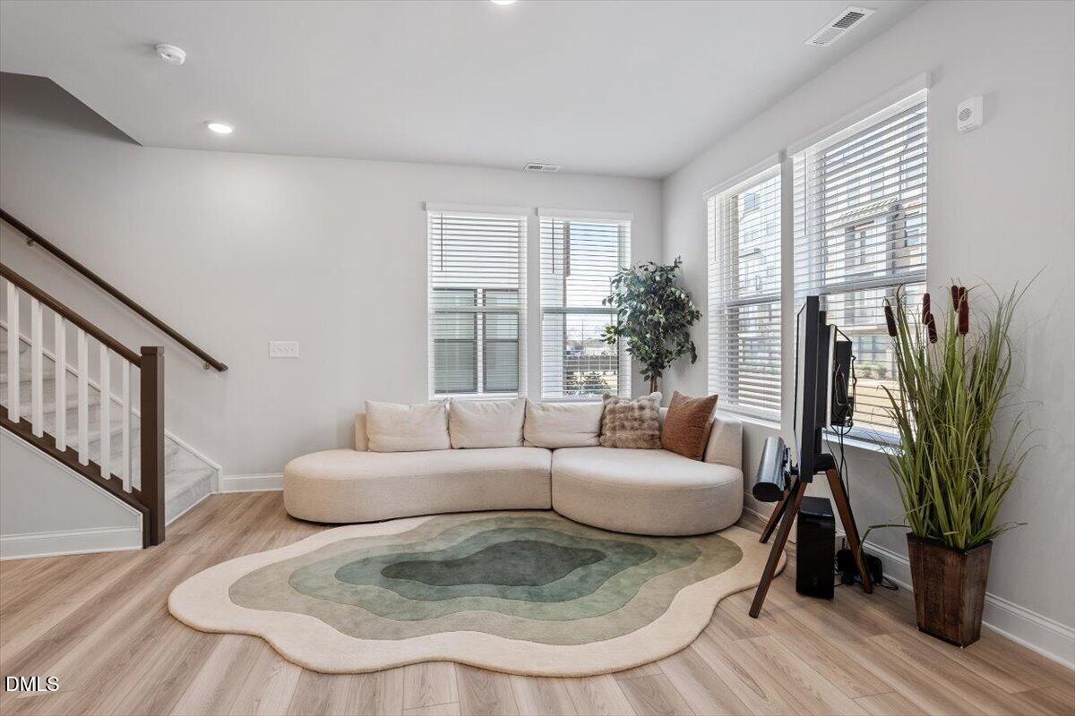 1234 Coach Station Alley 101