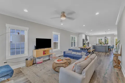 MLS: 10089653