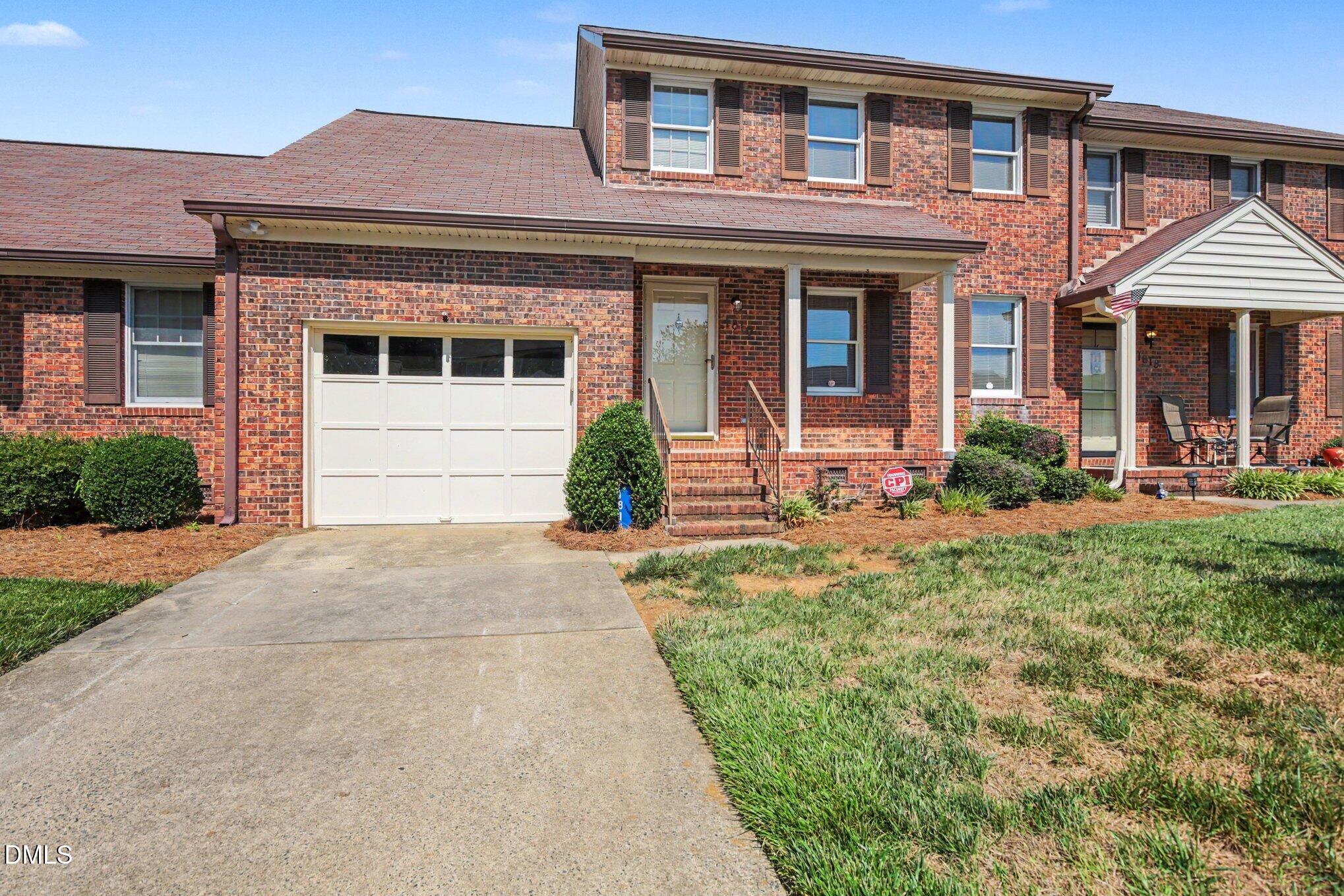 1816 Meadowview Drive