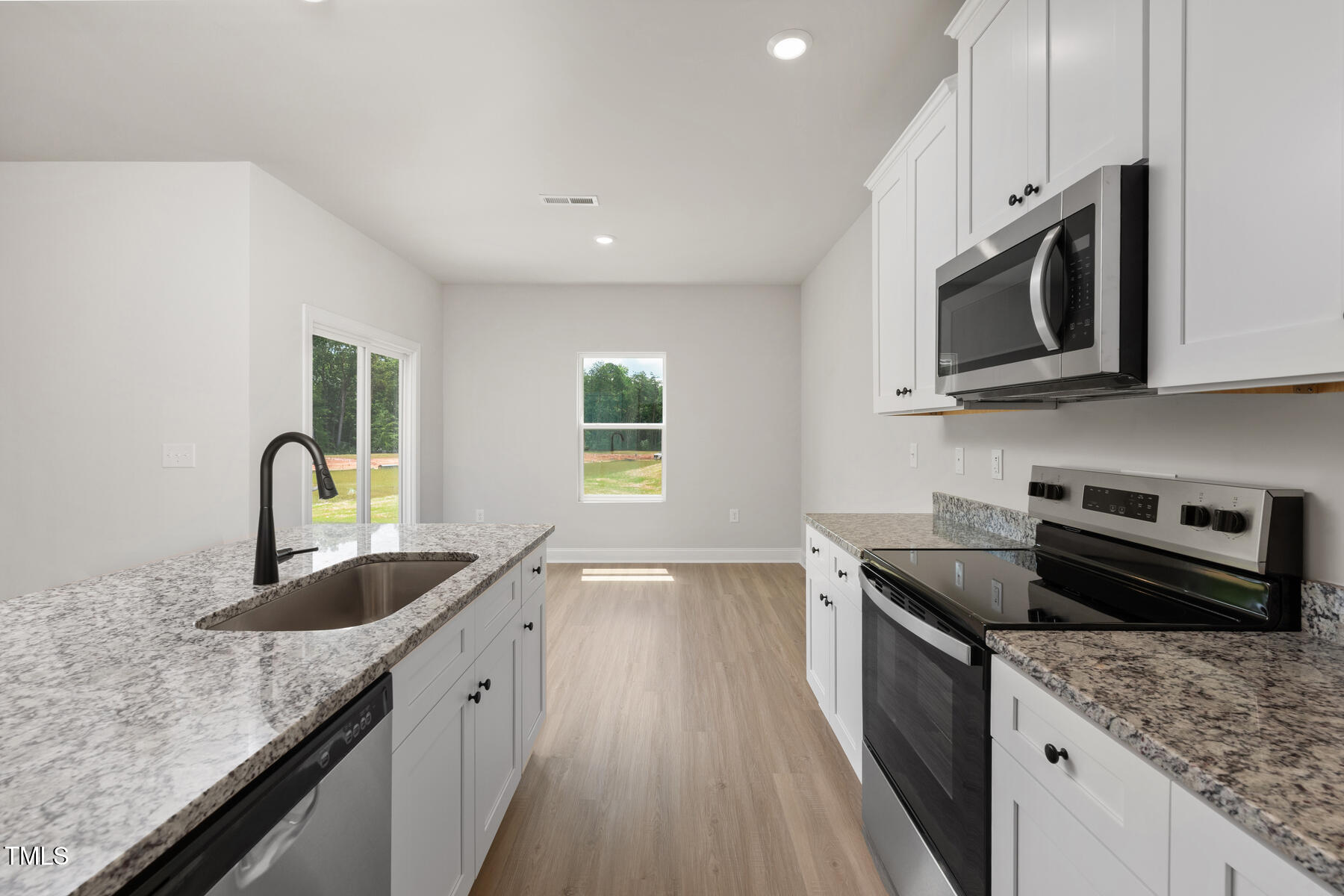 1010 Rhino Bend