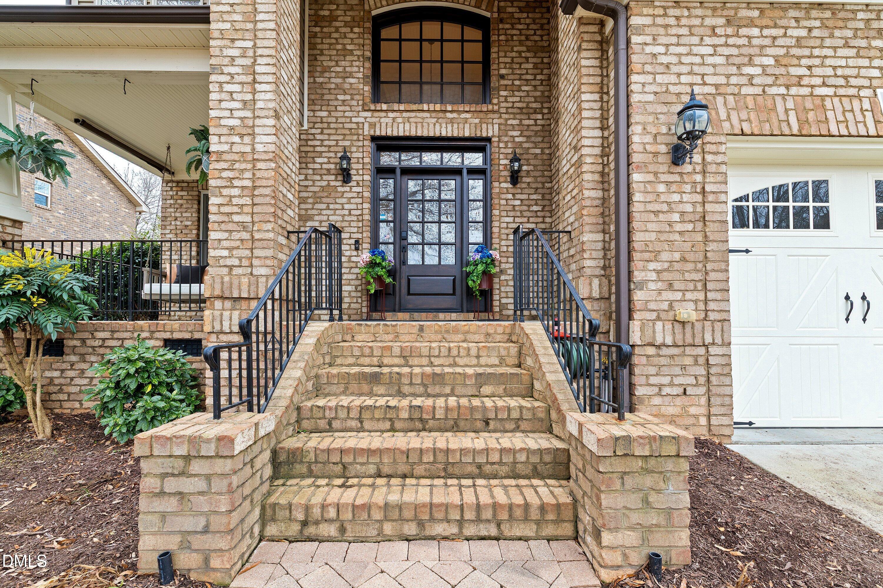 172 Valleycruise Circle