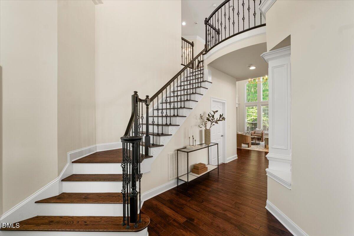 2325 Clayette Court