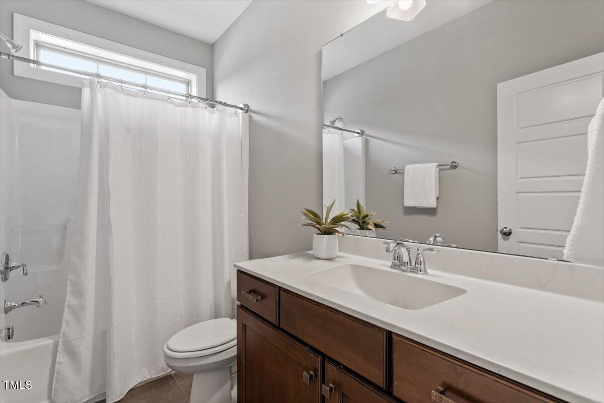 Chapel Hill, North Carolina 27516, United States, 4 Bedrooms Bedrooms, ,3 BathroomsBathrooms,Residential,Active,121555