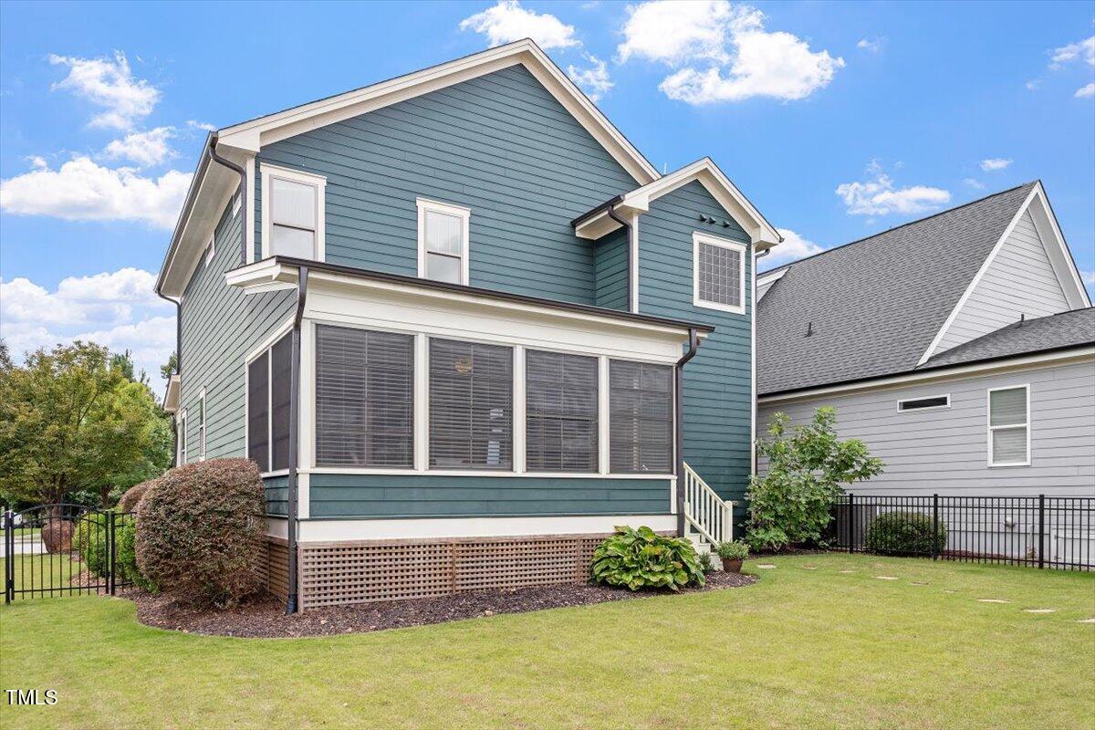 Chapel Hill, North Carolina 27516, United States, 4 Bedrooms Bedrooms, ,3 BathroomsBathrooms,Residential,Active,121555