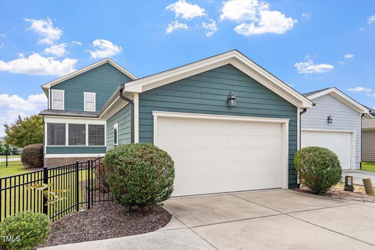 Chapel Hill, North Carolina 27516, United States, 4 Bedrooms Bedrooms, ,3 BathroomsBathrooms,Residential,Active,121555