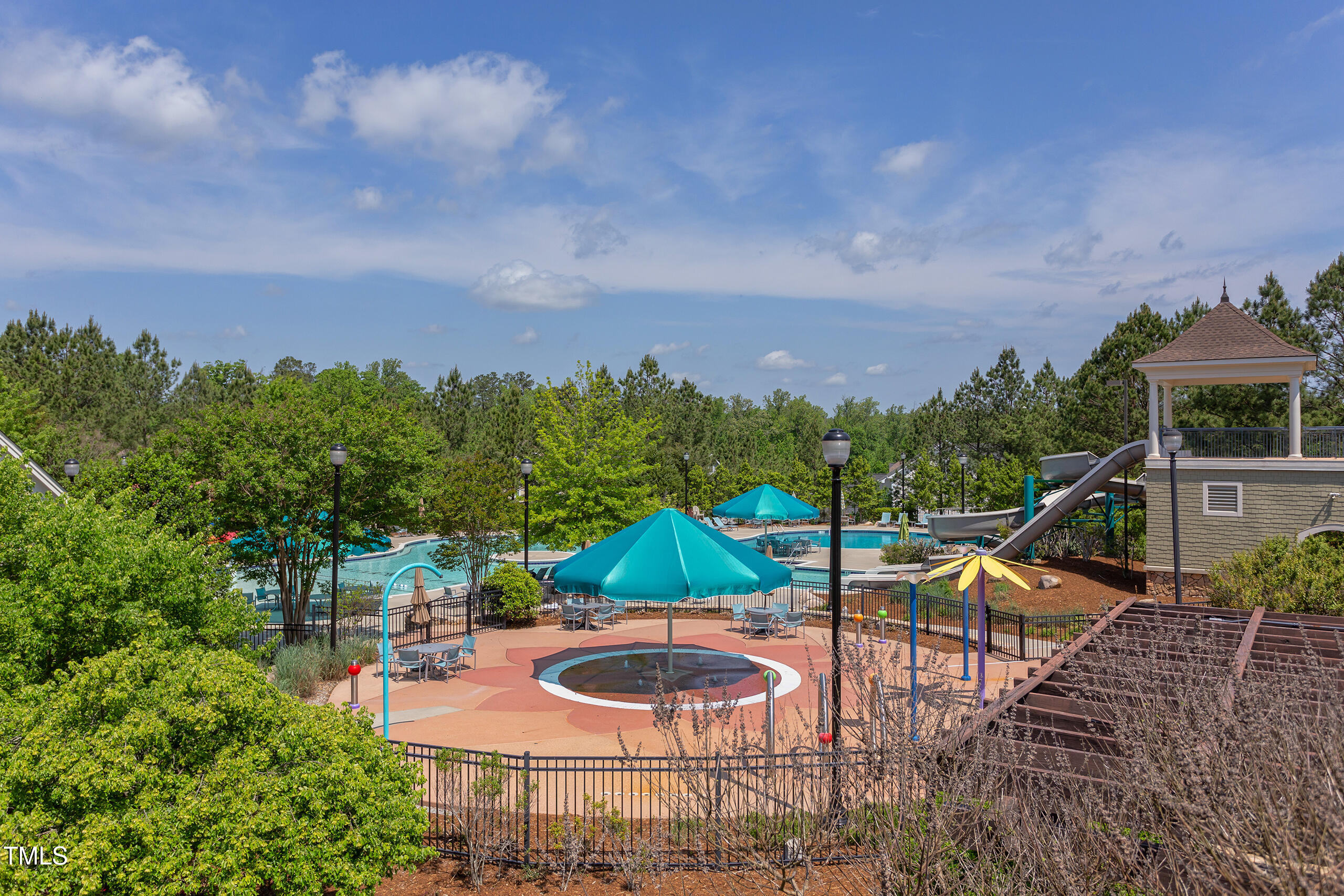 Chapel Hill, North Carolina 27516, United States, 4 Bedrooms Bedrooms, ,3 BathroomsBathrooms,Residential,Active,121555