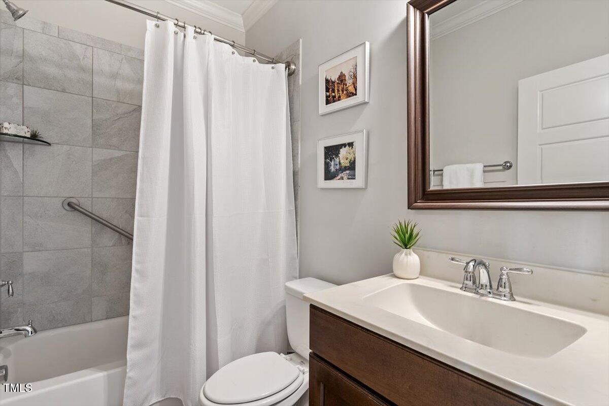 Chapel Hill, North Carolina 27516, United States, 4 Bedrooms Bedrooms, ,3 BathroomsBathrooms,Residential,Active,121555