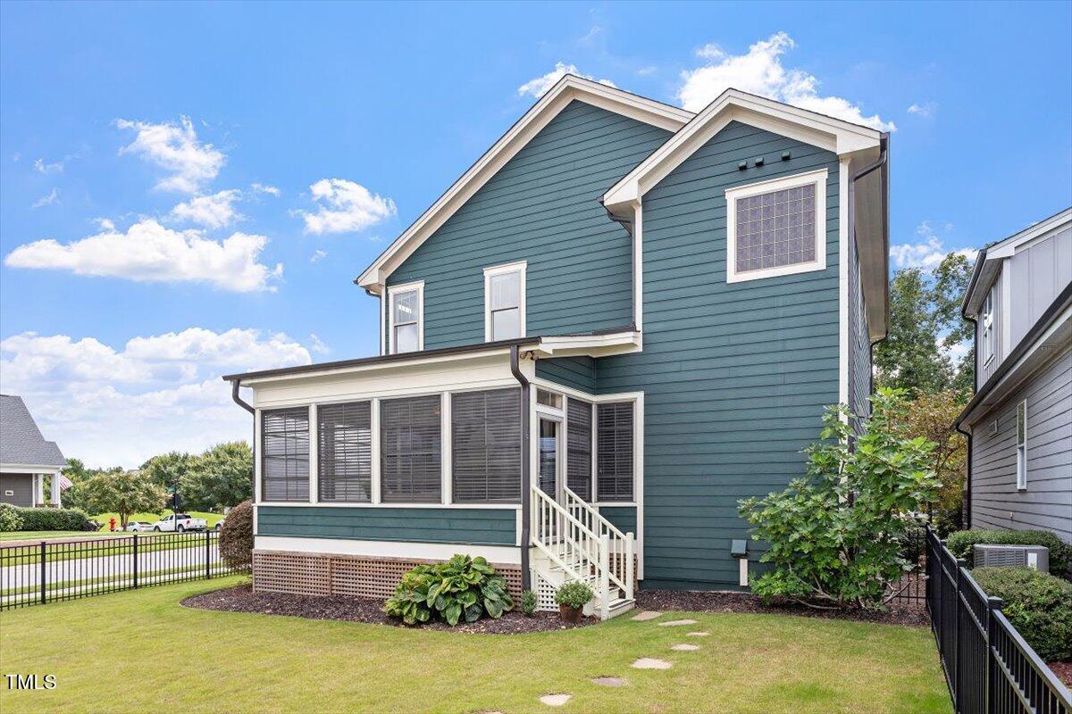 Chapel Hill, North Carolina 27516, United States, 4 Bedrooms Bedrooms, ,3 BathroomsBathrooms,Residential,Active,121555