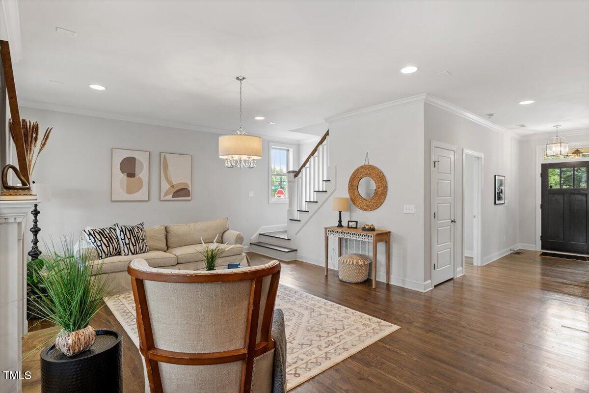 Chapel Hill, North Carolina 27516, United States, 4 Bedrooms Bedrooms, ,3 BathroomsBathrooms,Residential,Active,121555