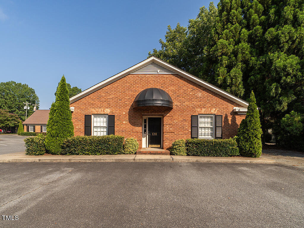 1211 A S Main Street A