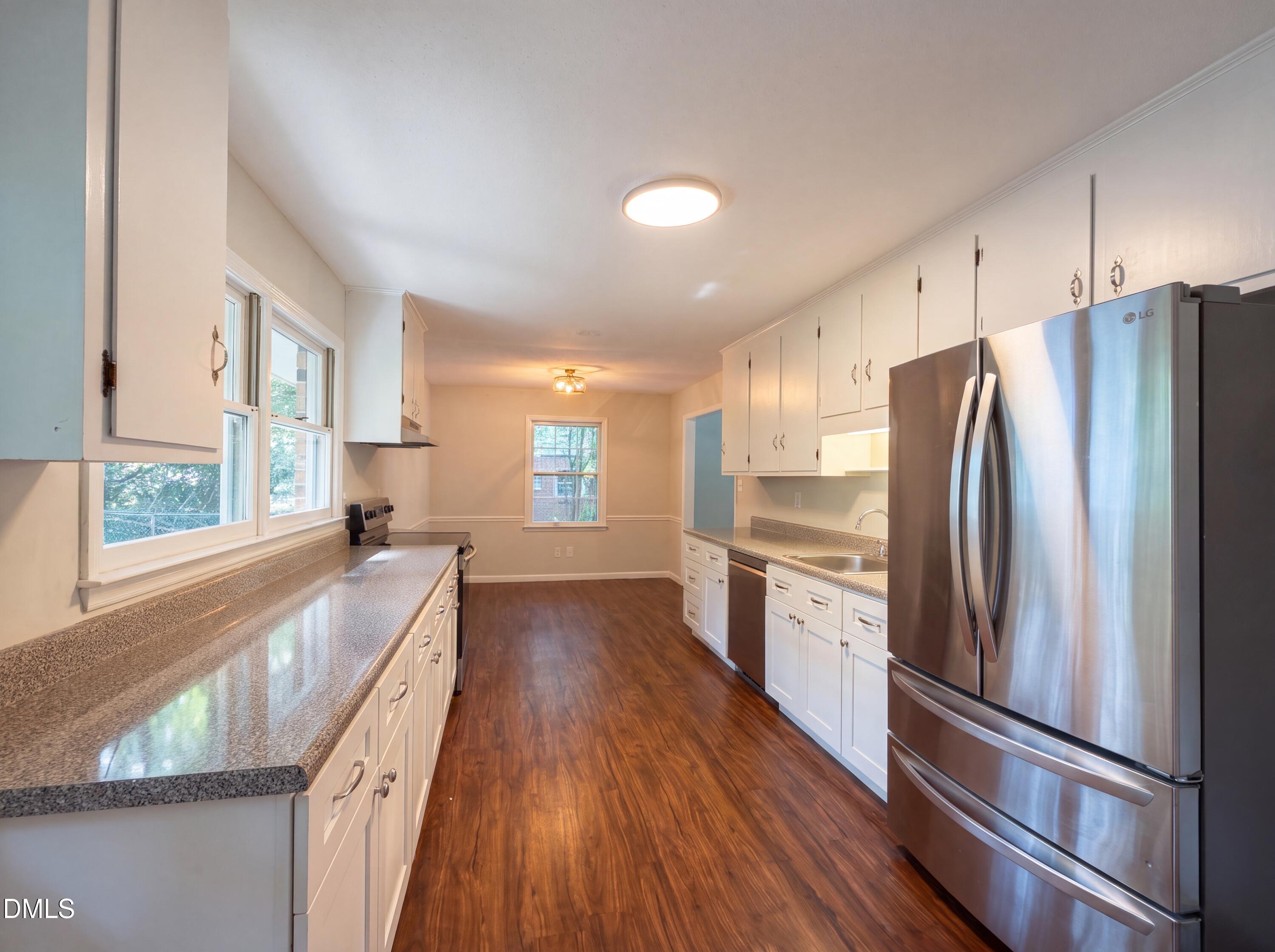 917 Hillview Drive