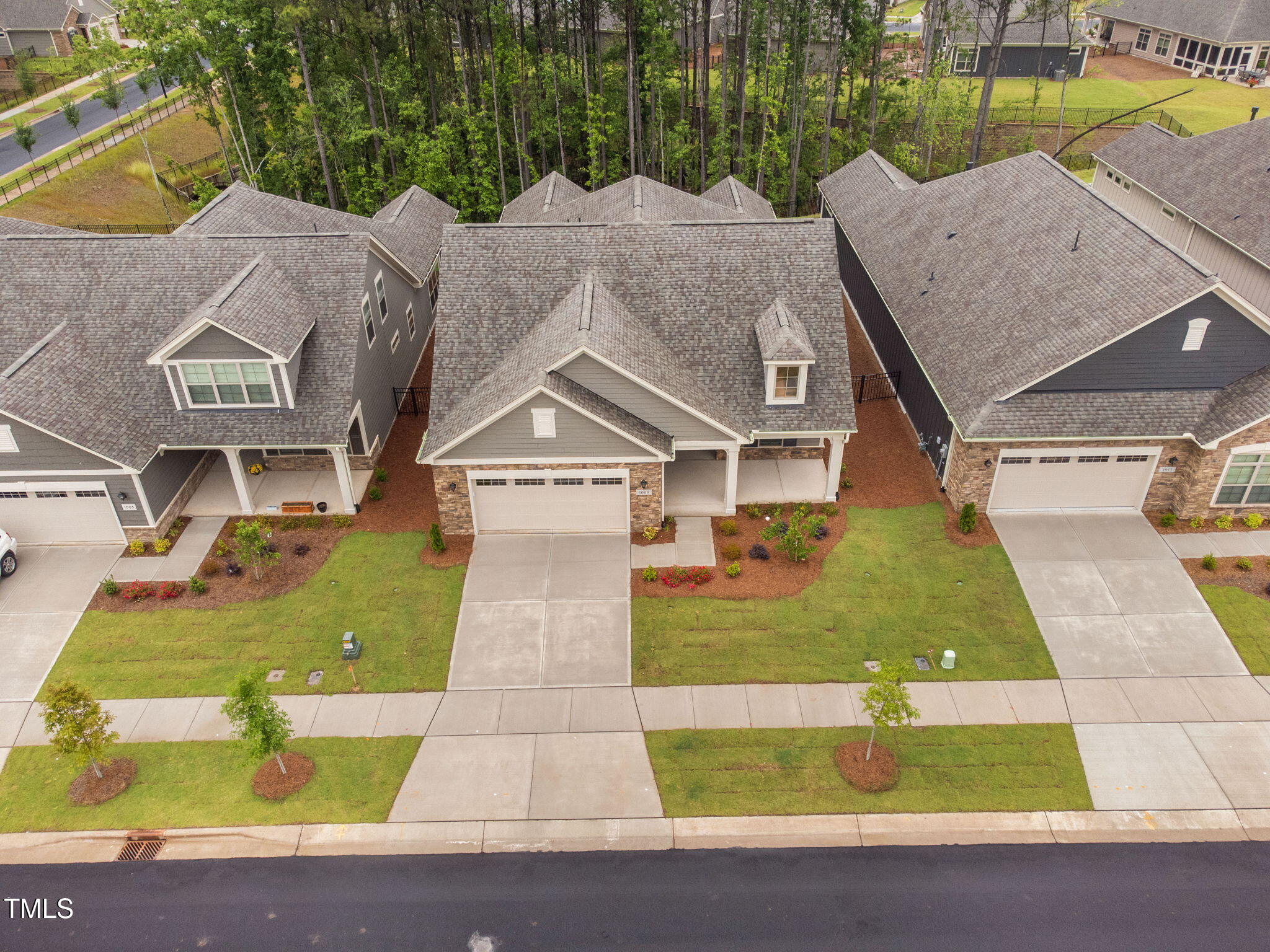1009 Middleground Circle