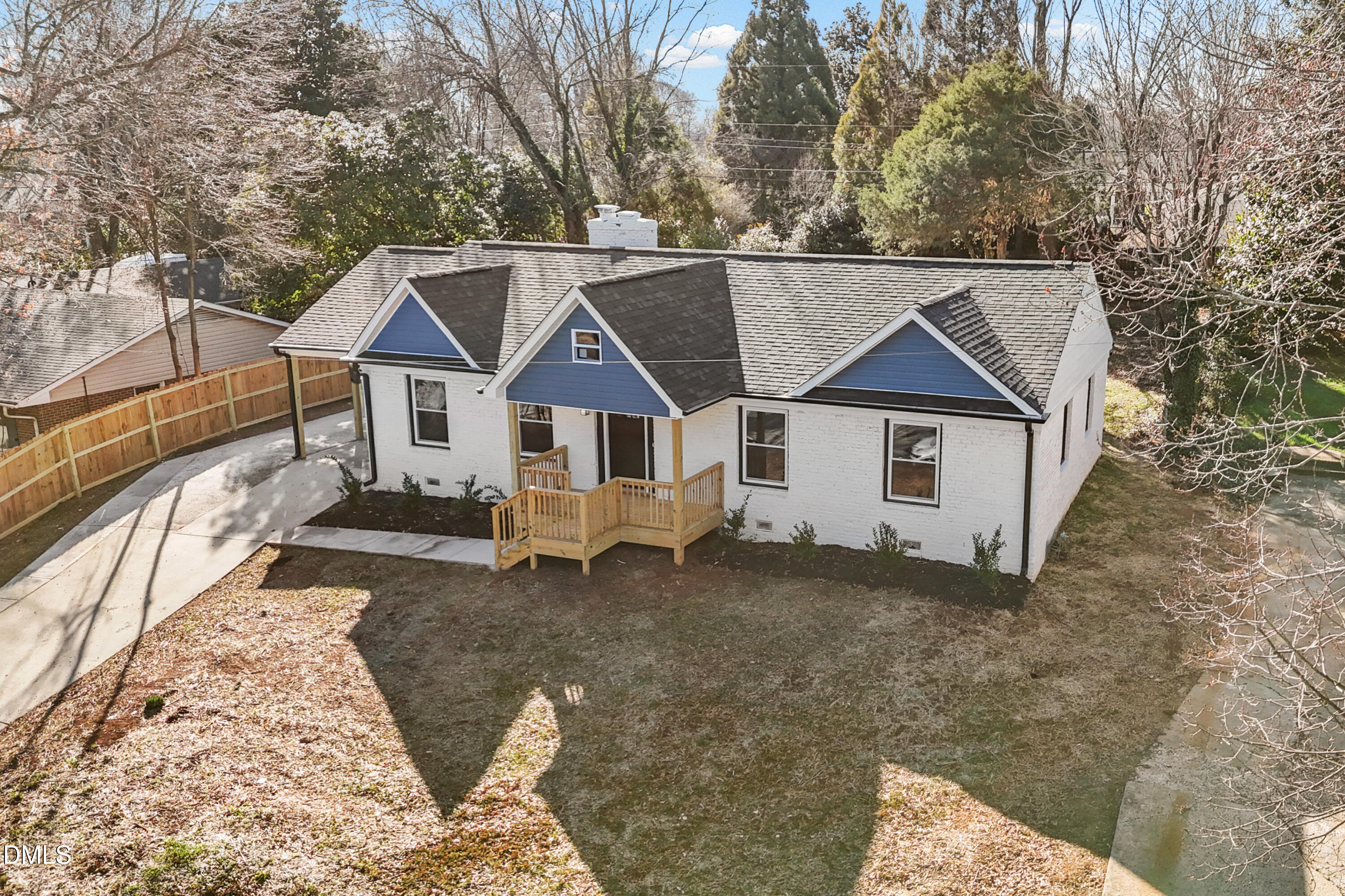 1009 Benjamin Parkway