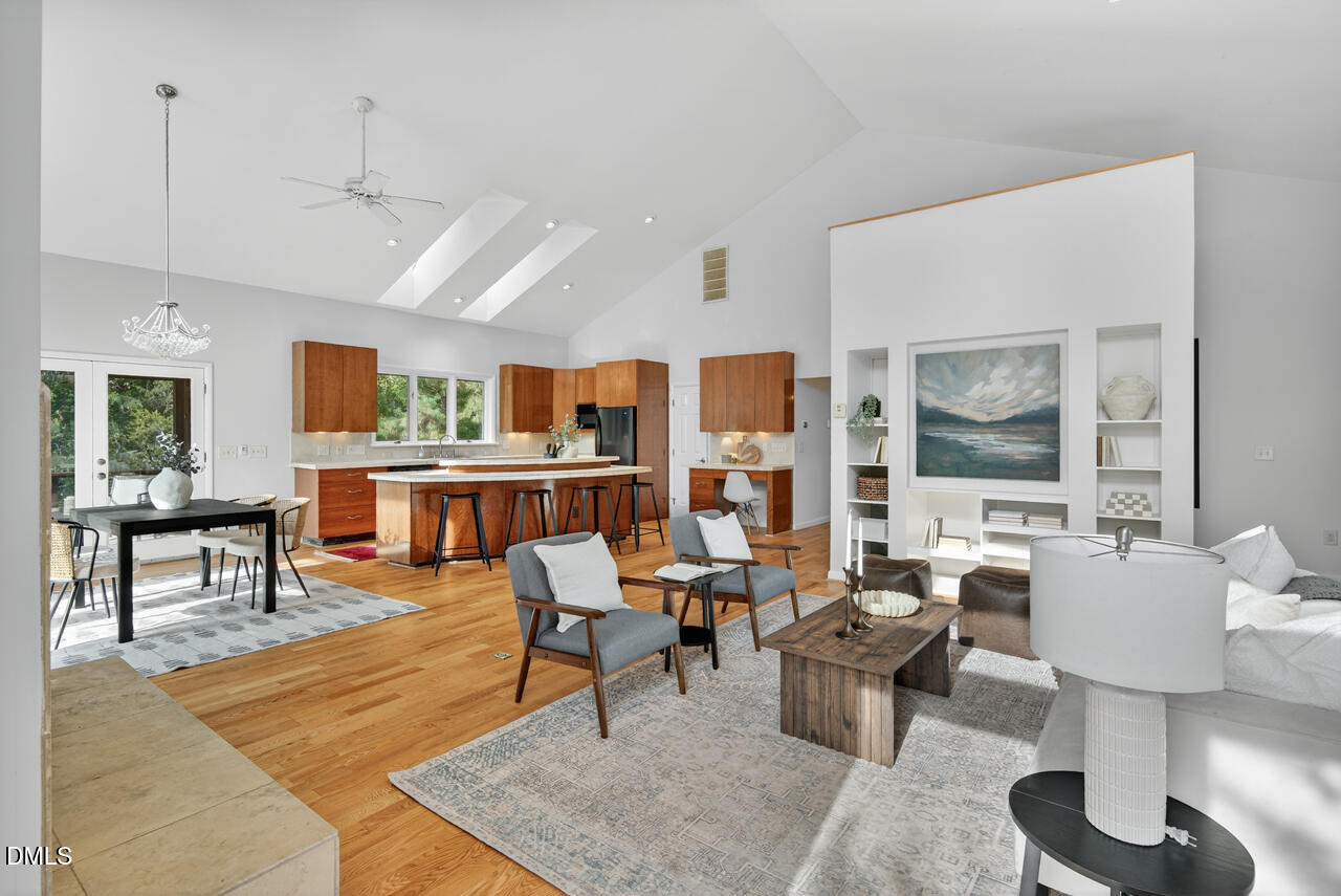 7117 New Light Trail