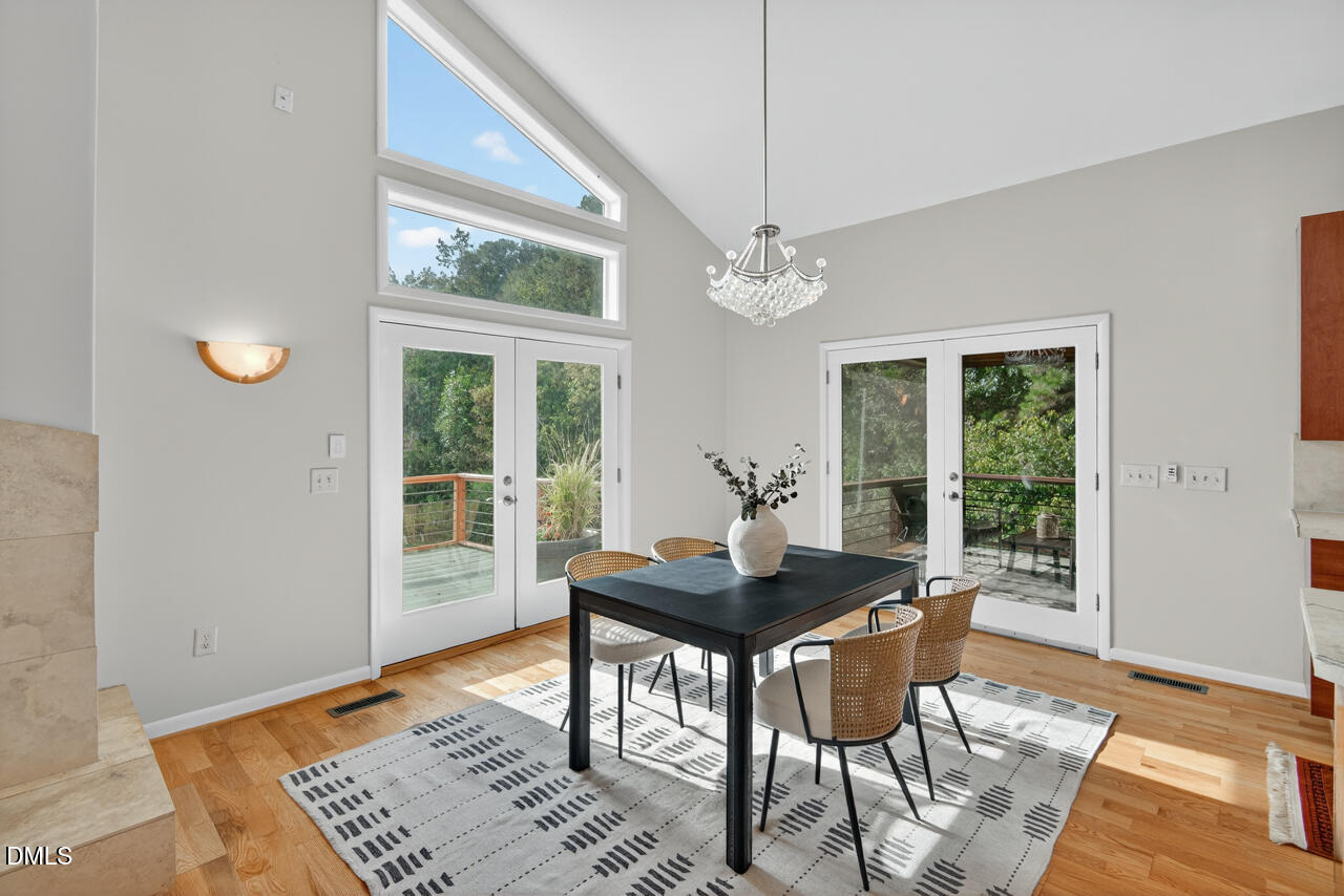 7117 New Light Trail