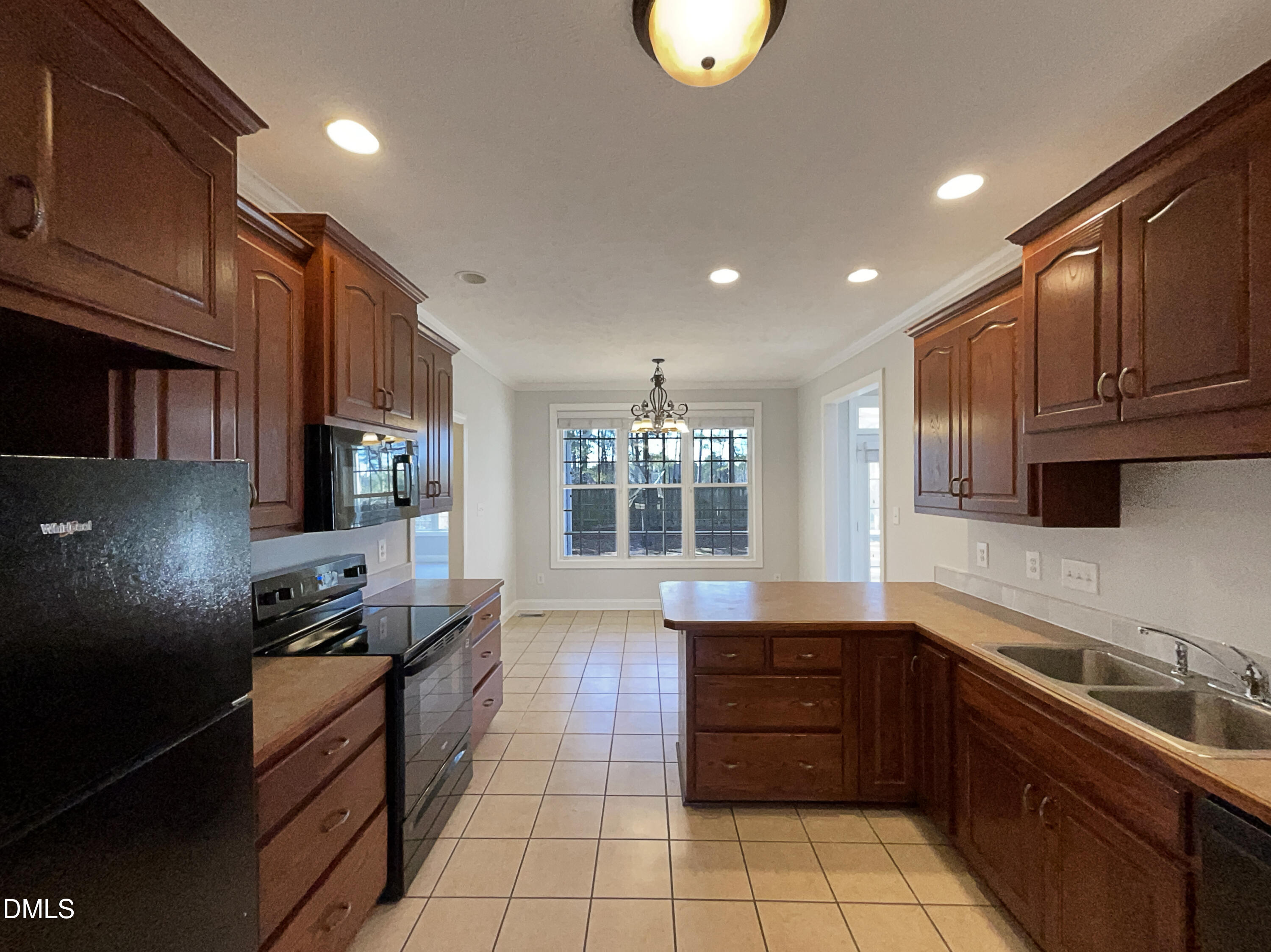 1124 Masterpiece Drive