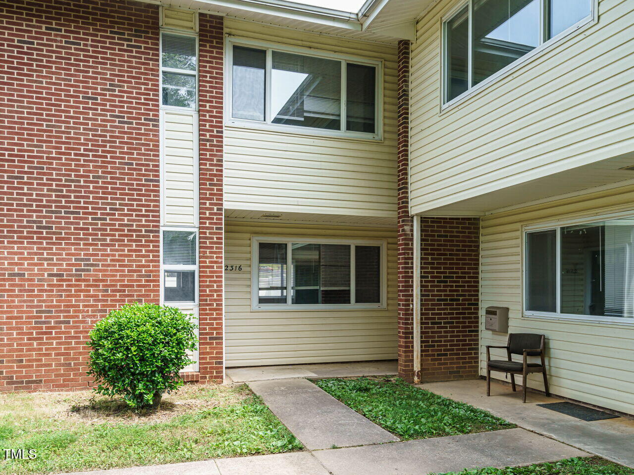 2316 Champion Court