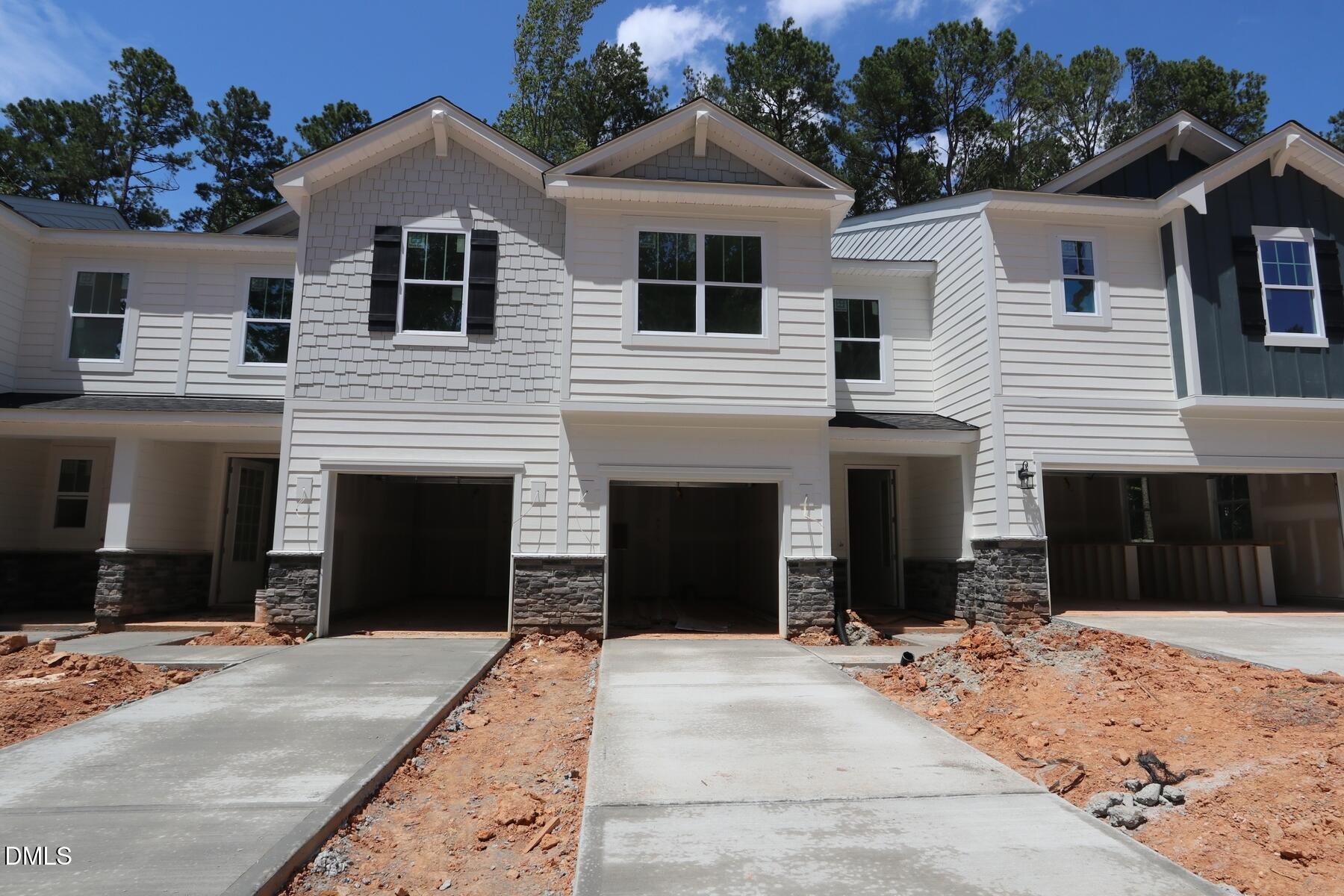 2928 Spring Manor Way